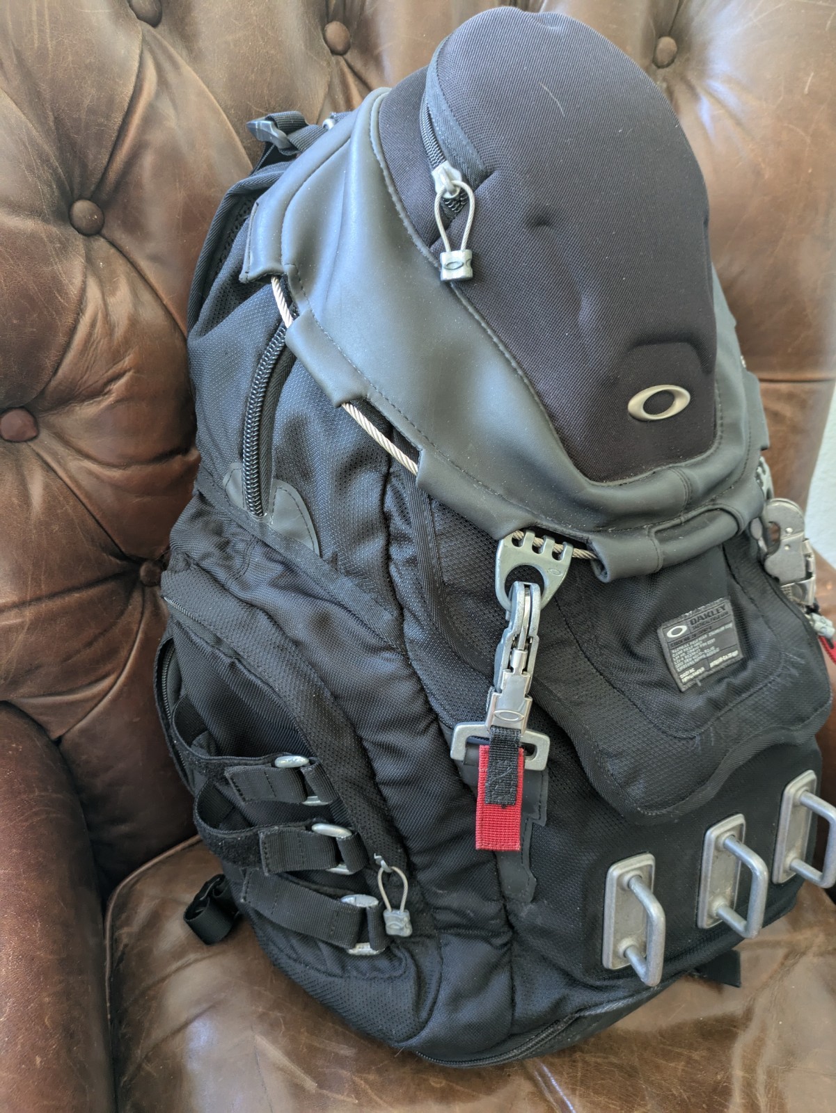 Oakley Kitchen Sink Tactical Field Gear Backpack Daypack Hiking Black Stealth