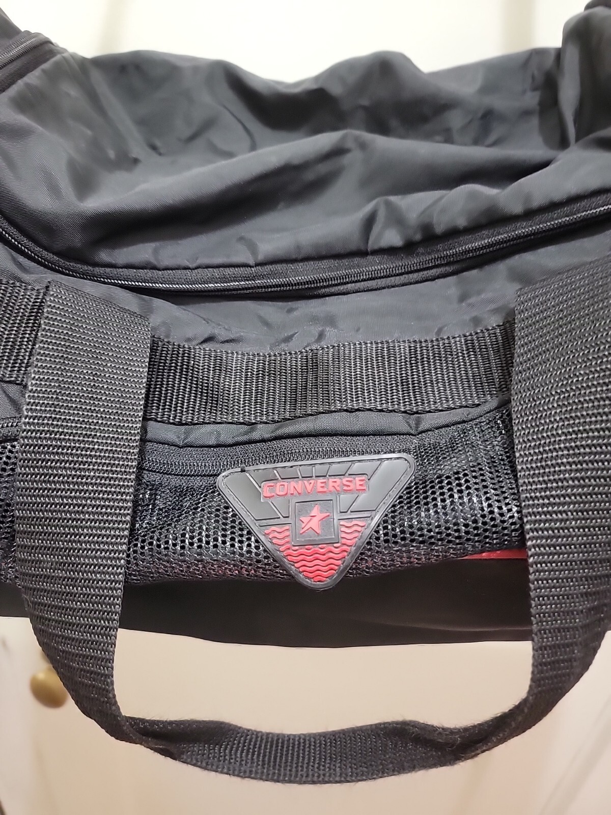 Converse All Star Duffle Gym Workout Bag Black Red. Zippered. Straps. Vintage