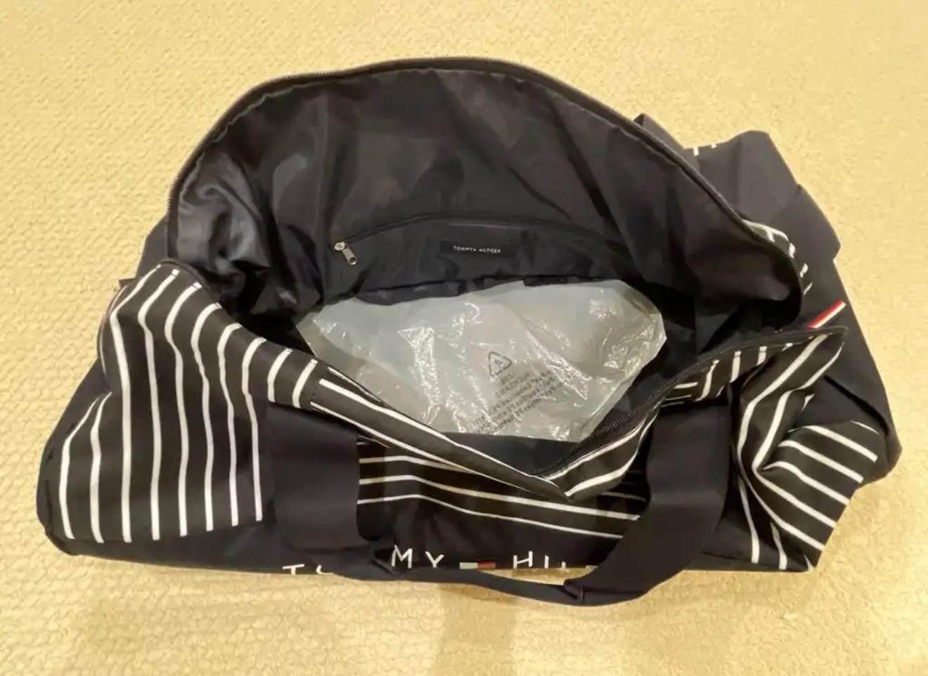 Tommy Hilfiger Striped Logo Duffle Bag Weekender Travel Gym Bag