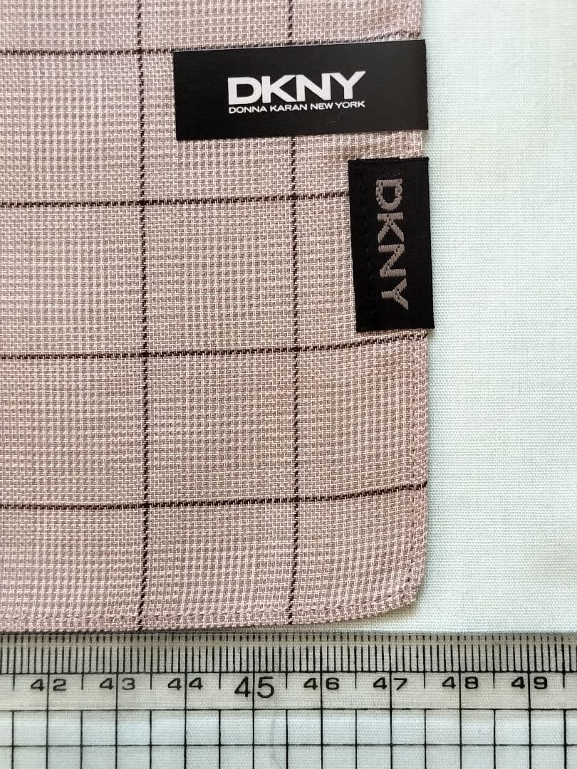 DKNY Men’s Handkerchief Beige Plaid 47.5cm Cotton Made in Japan