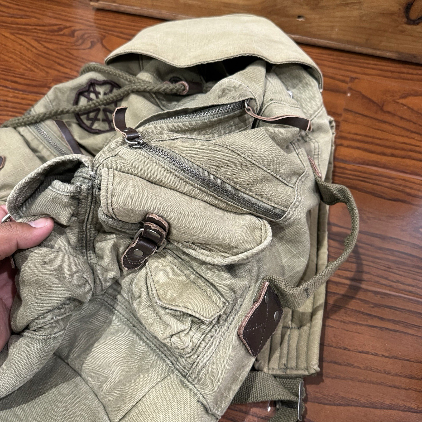 A KURTZ MENS Military Style BACKPACK Green GOOD CONDITION
