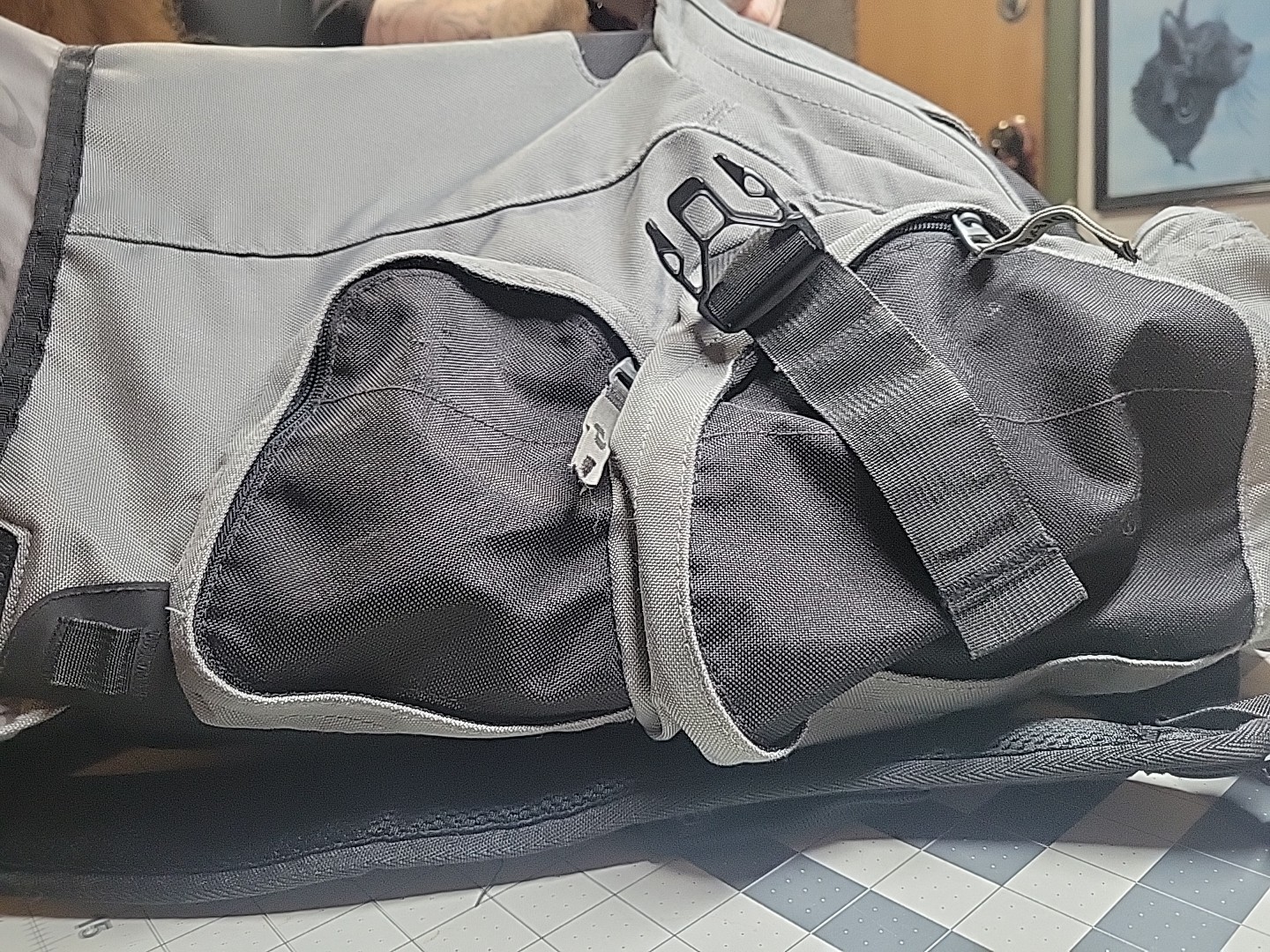 Z20 Vintage Oakley Gearbox LX Software Backpack Y2K Skater Black/Gray