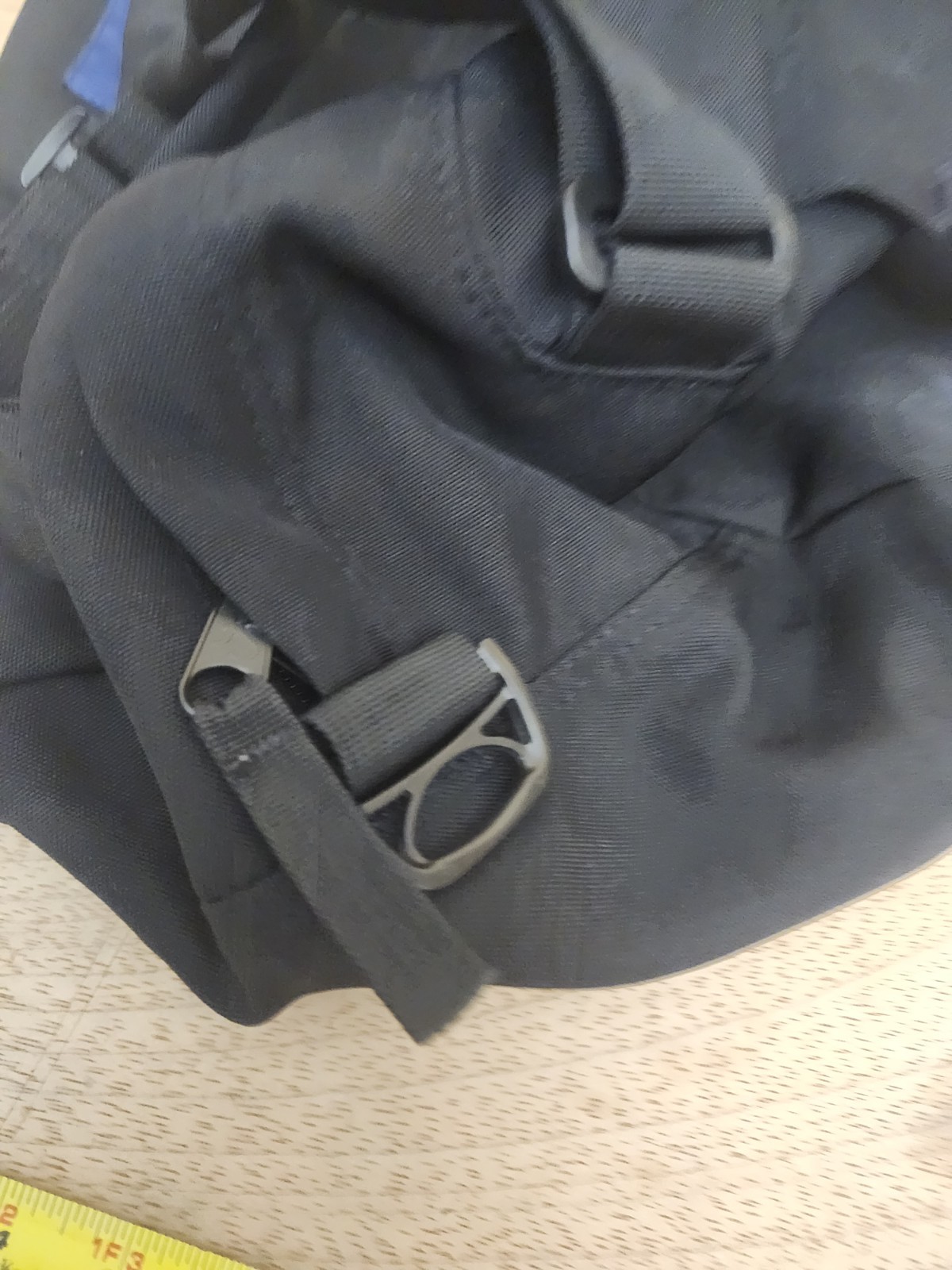 Jansport Black Large Weekender Camping Travel Soft Duffel Bag 22″x 12″x 10″ Read