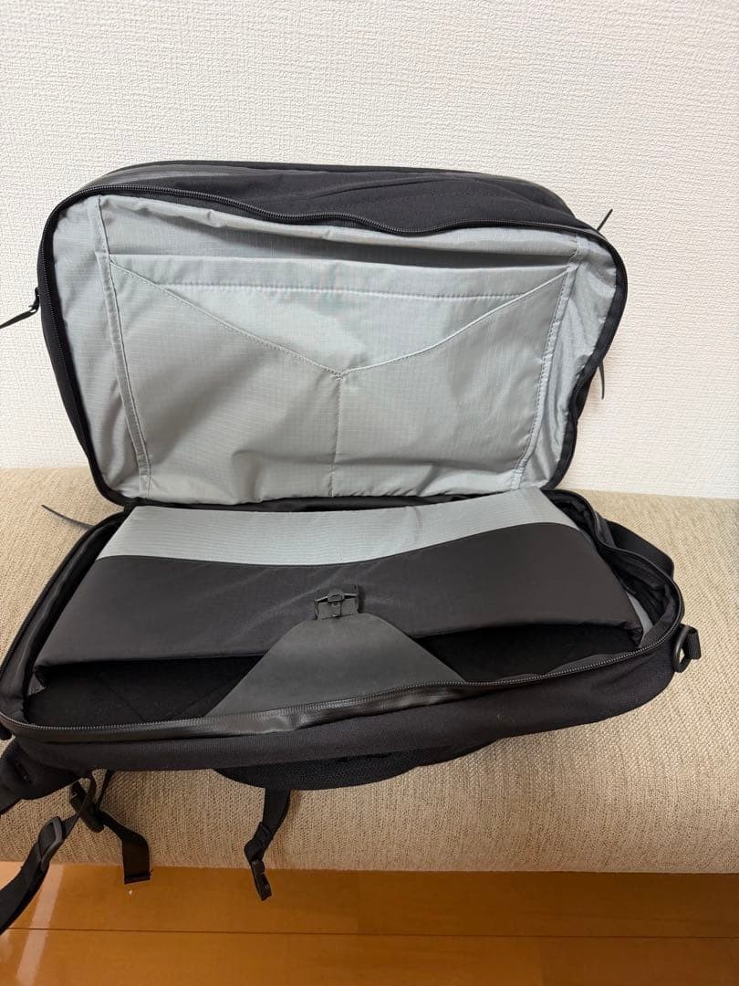 Black Ember Forge30 rucksack 3way expandable backpack 20L-30L From Japan