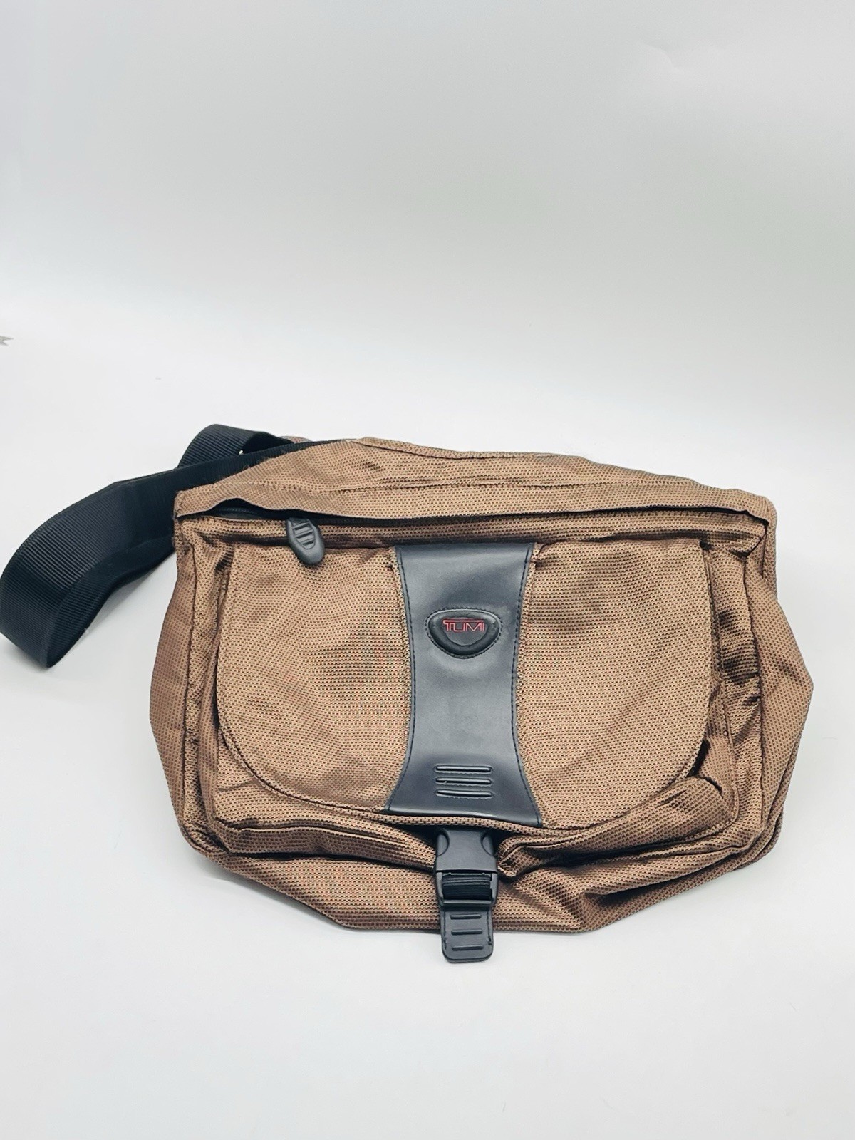 TUMI T2 Shoulder Messenger Crossbody Sling Laptop Ballistic Nylon Brown Copper