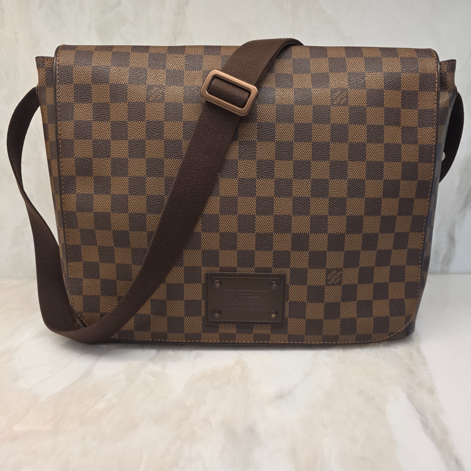 Louis Vuitton Brooklyn GM Messenger Bag – Damier Ebene – MENS. Excellent cond.