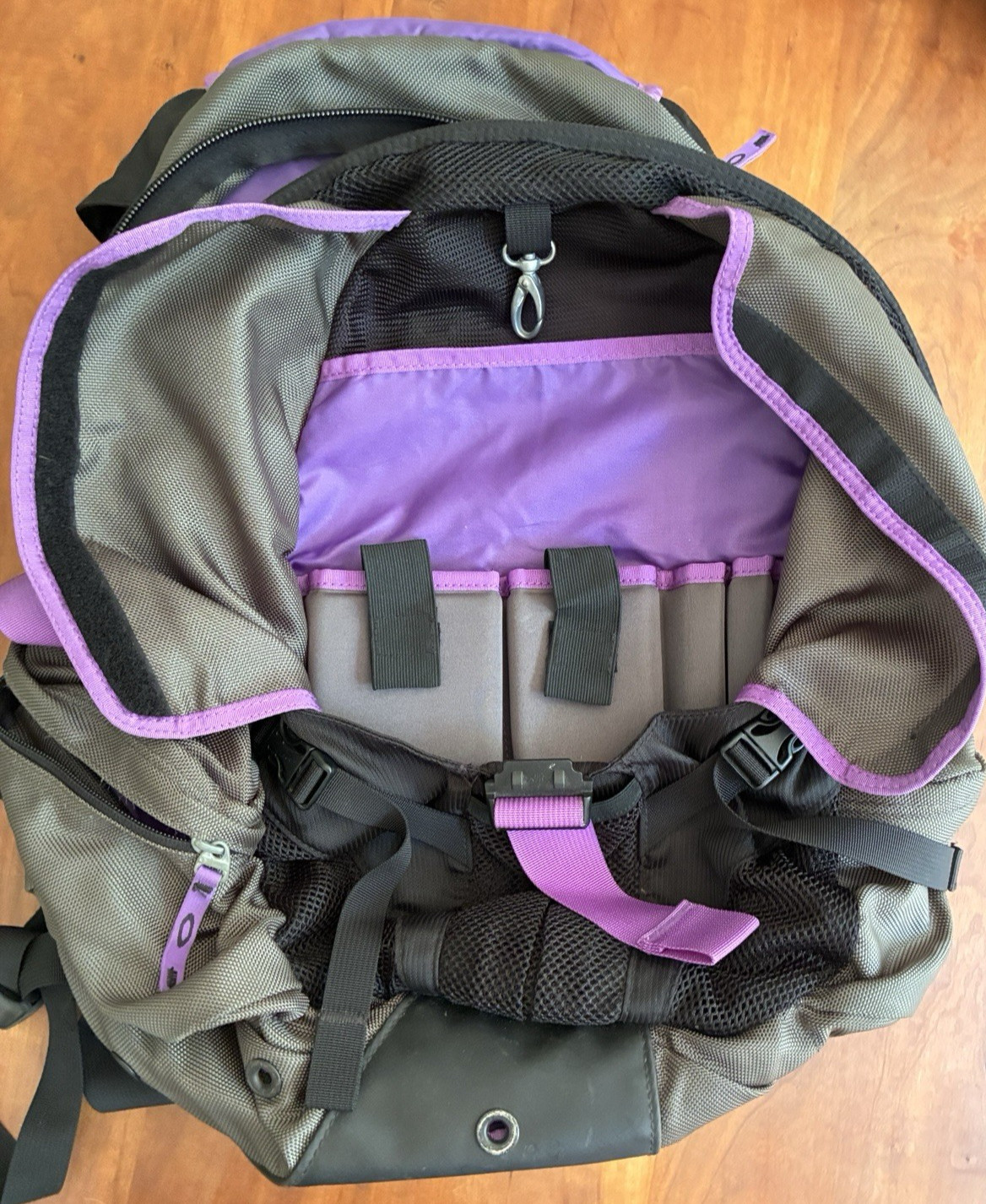 Oakley Icon 3.0 Backpack in Ash Purple Tactical 92075