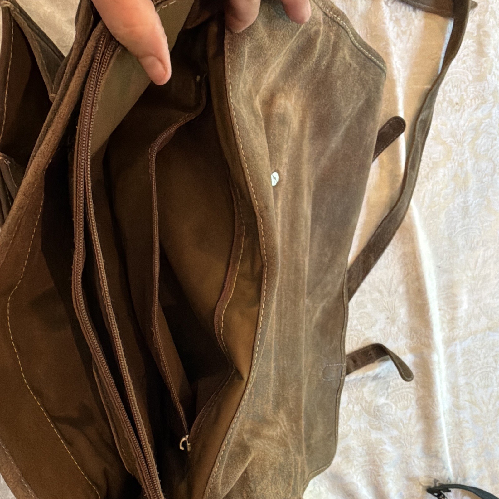 Men’s Brown Messenger Bag Adjustable Shoulder Strap Buckle Zip Pockets