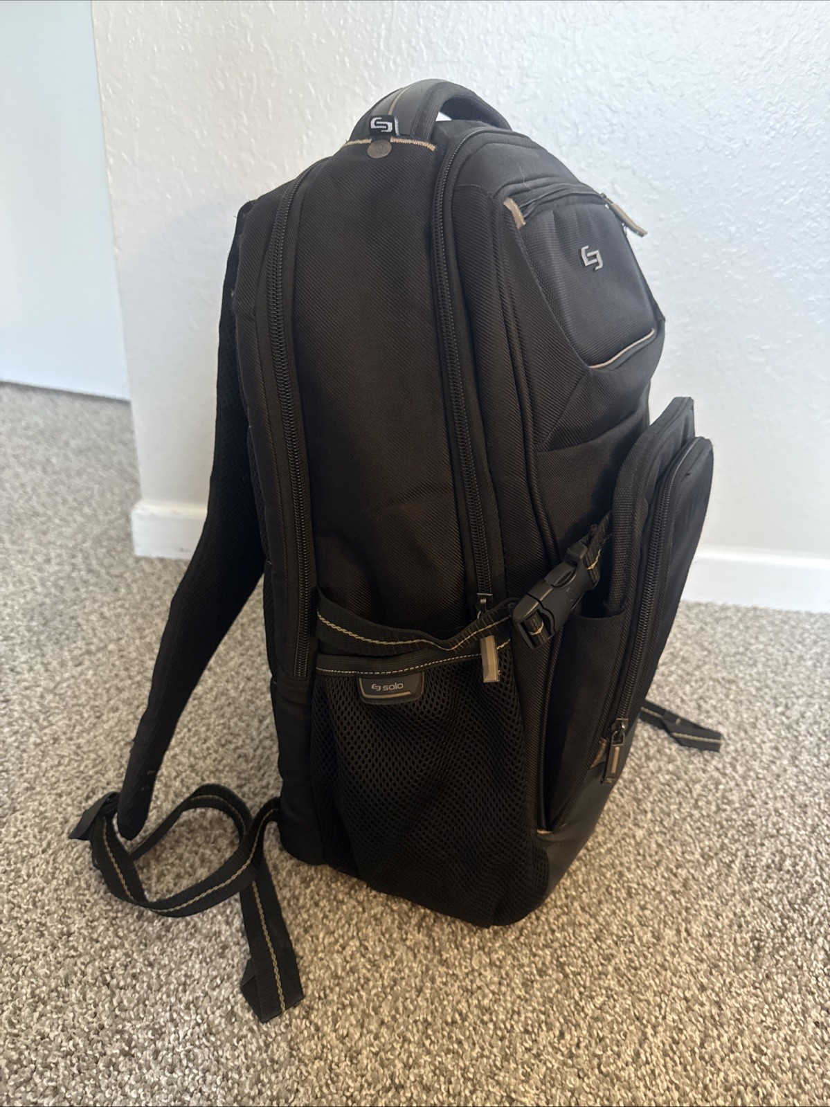 Solo New York Arc Pro Backpack In Black 17.3 Inches