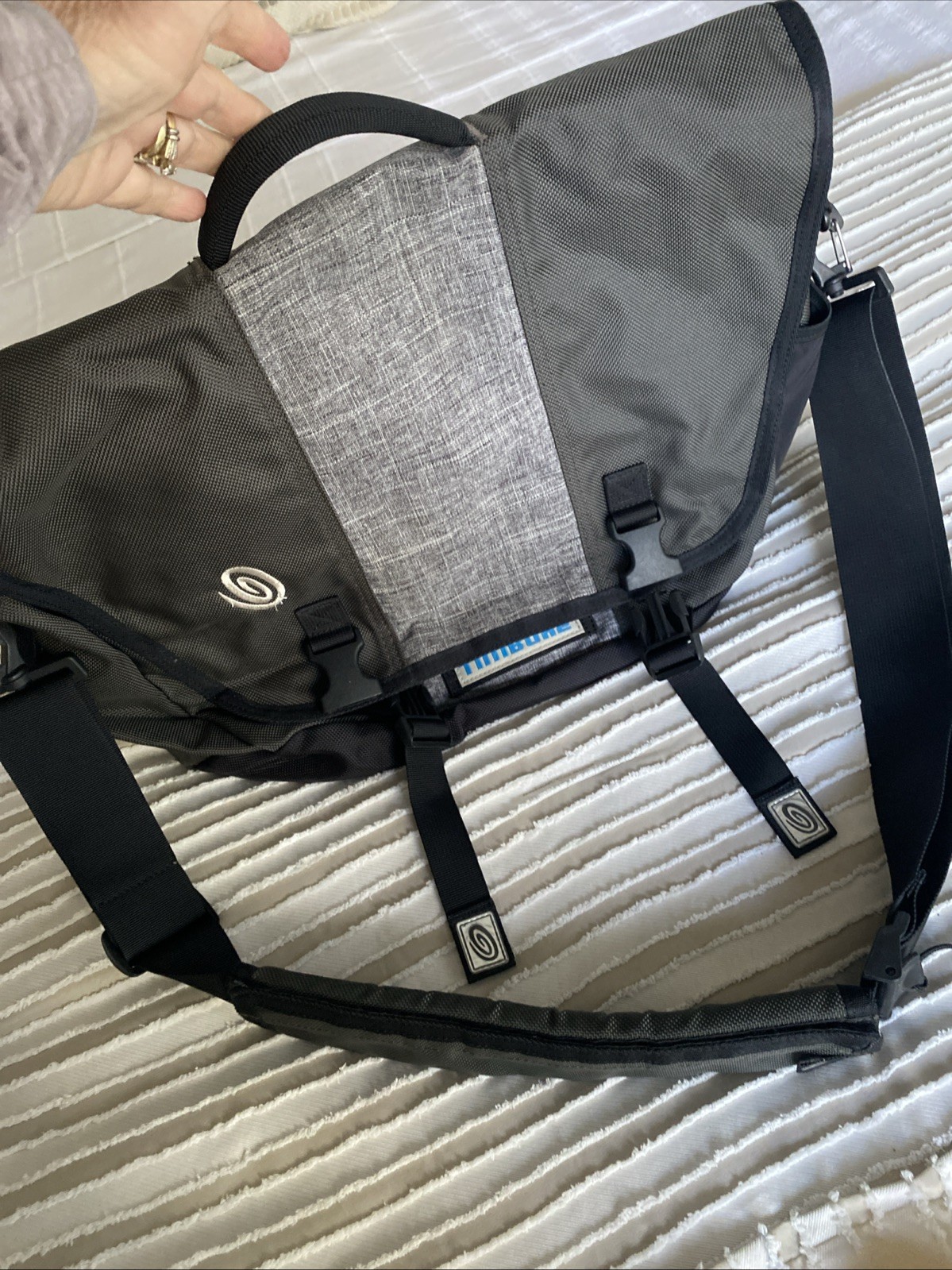 Timbuk2 Classic Laptop Messenger Bag Two-Tone Gray crossbody luggage travel