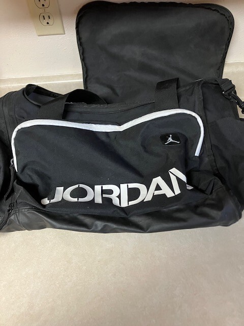 New Air Jordan Nike Duffle Bag. Black. 12 x 20 x 12″
