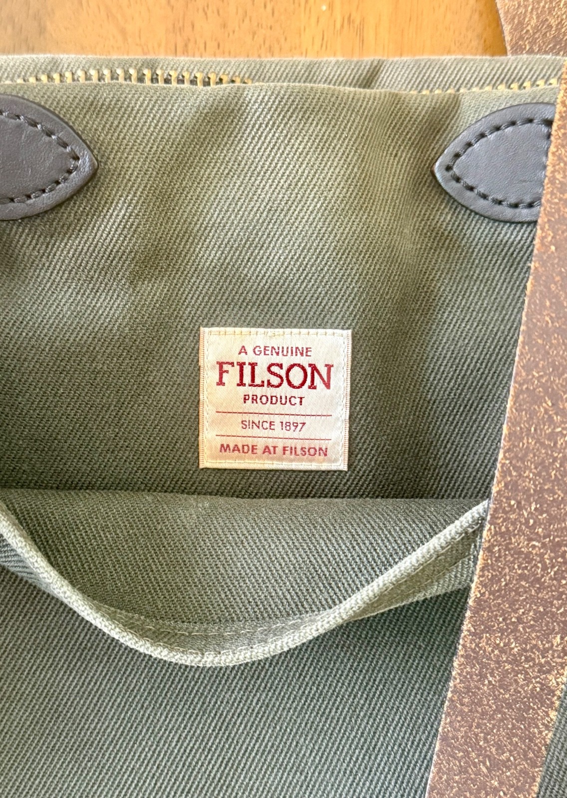 Filson 261 Zip Tote Bag Otter Green USA Rugged Twill Leather Handles