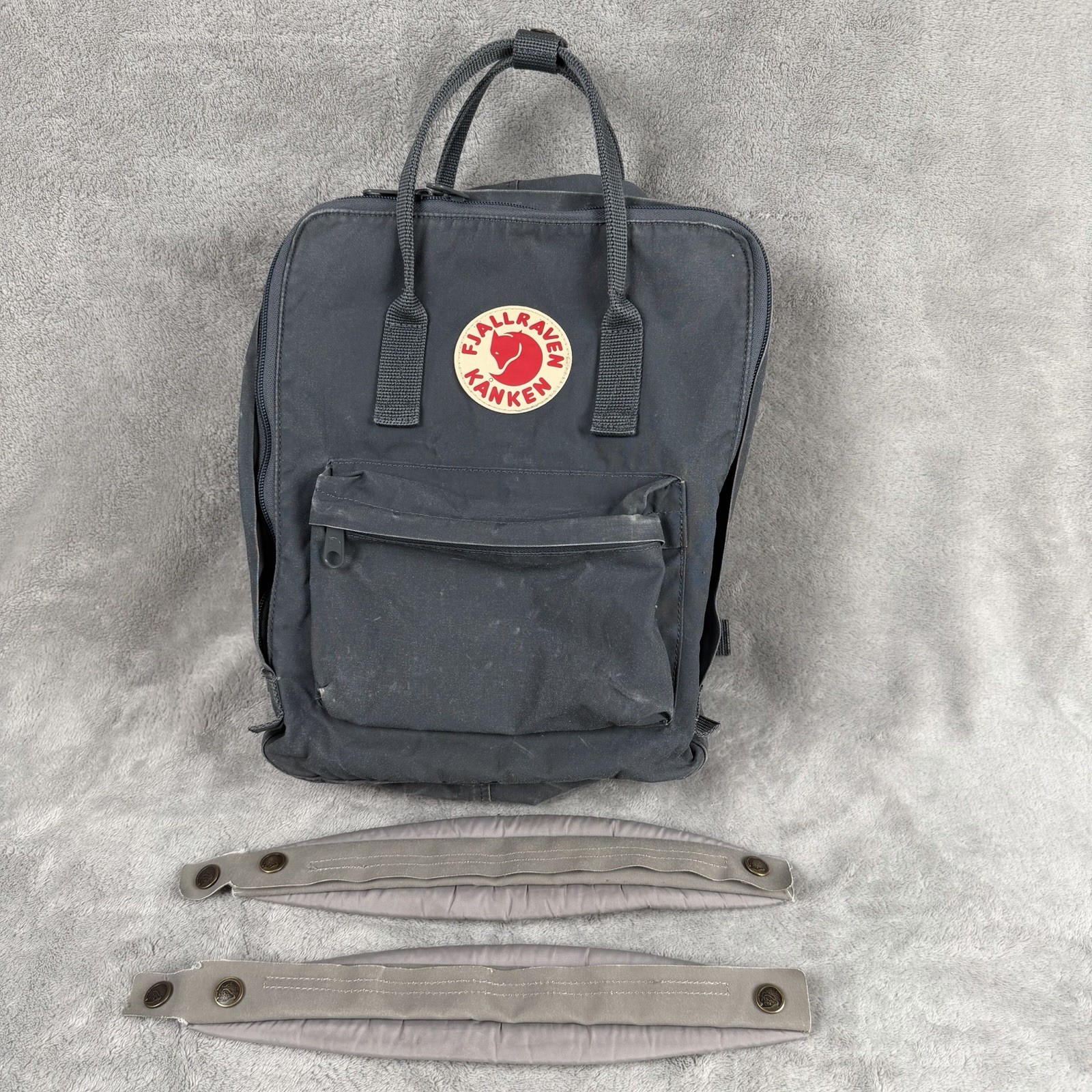 Fjällräven Kanken Backpack Gray With Removable Shoulder Strap Pads