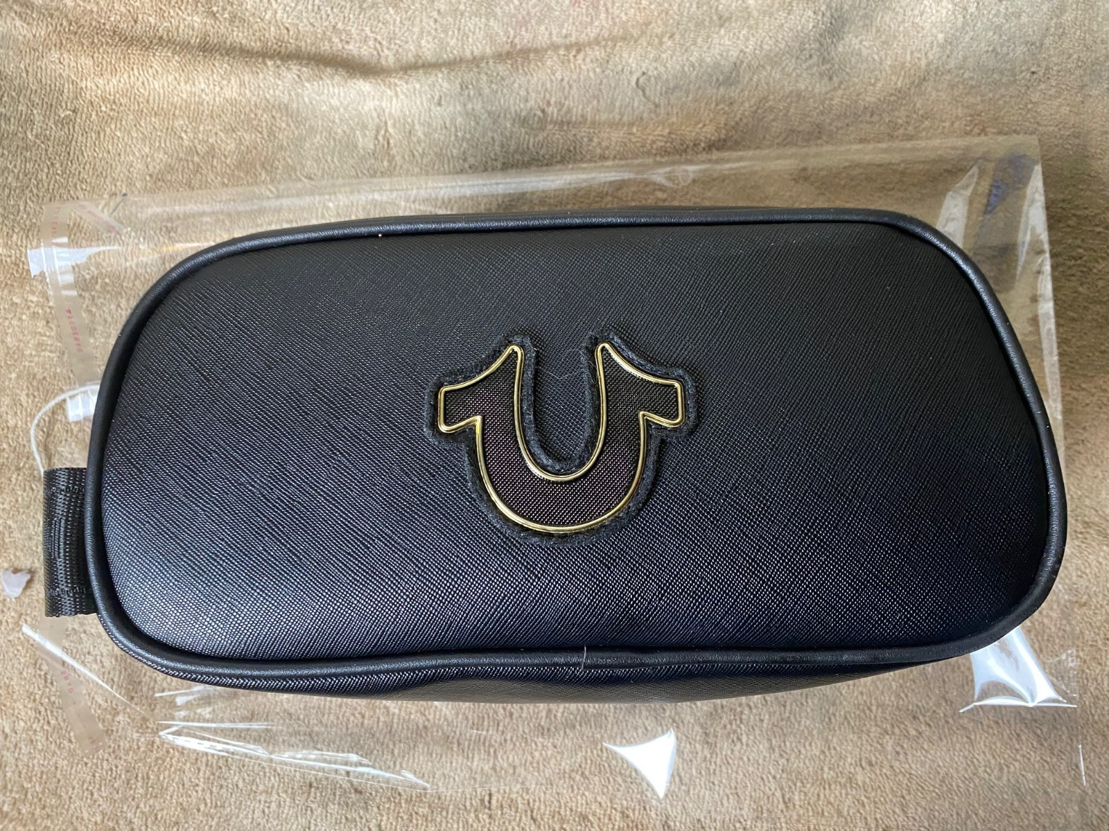 NWT-True Religion Vemo Toiletry Bag Black Gold Horseshoe Logo Dopp Kit Bottles