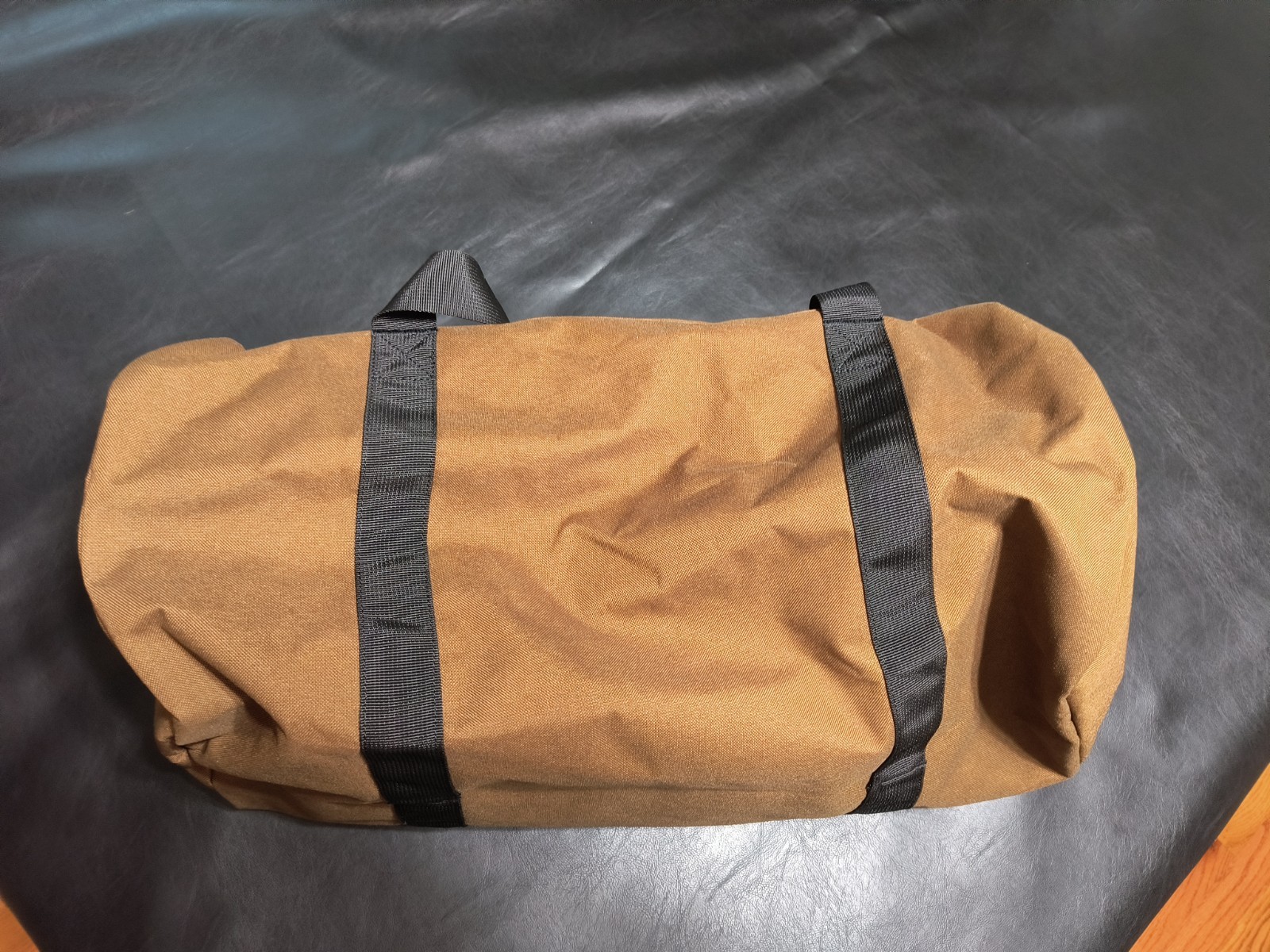 NEW WOLVERINE 22 Inch Center Zip Duffel Bag High-Density Canvas w/ Snap-on Logo