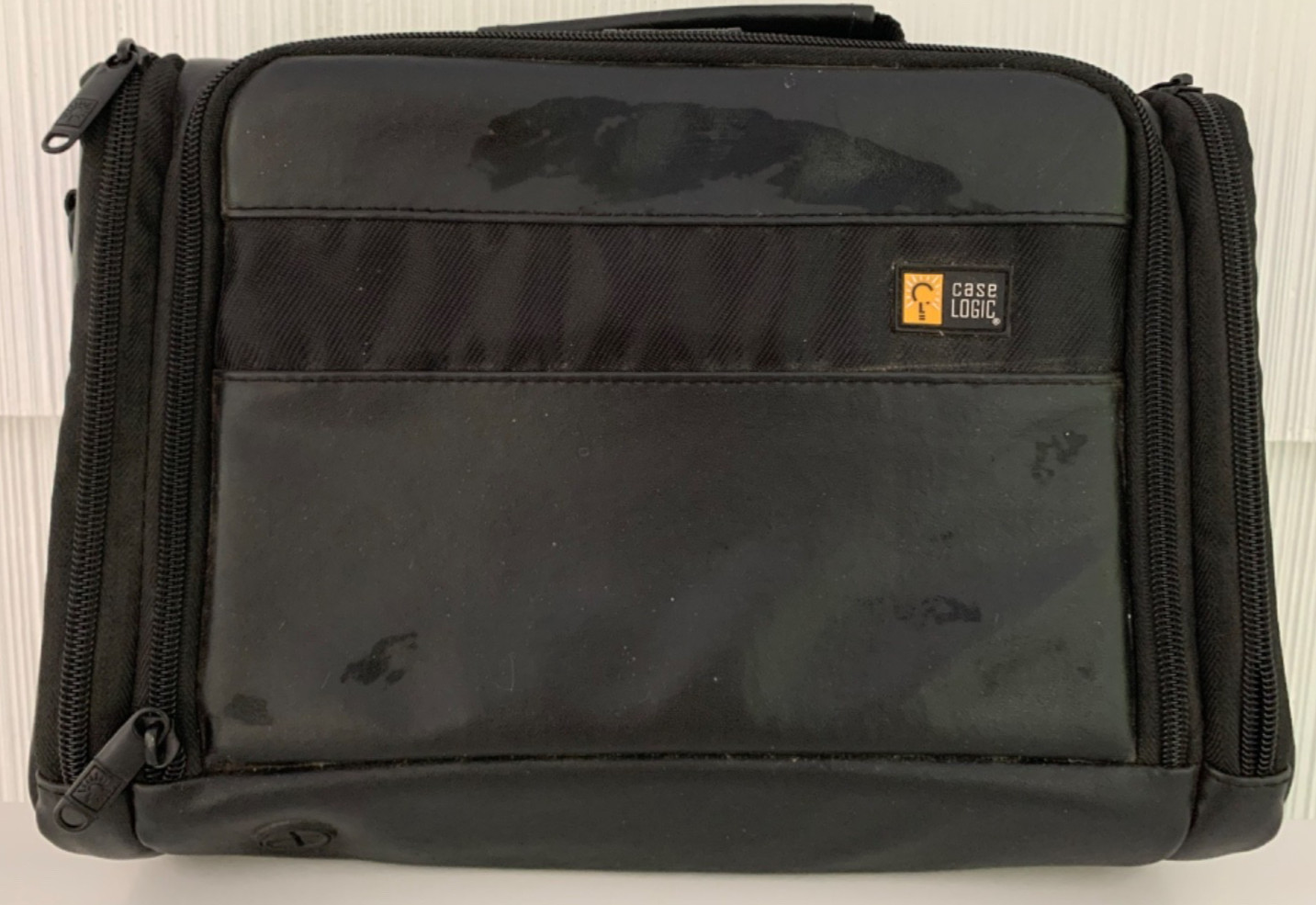 CASE LOGIC Vinyl Travel Bag with Wallet Section 7.5″ x 10.5″ No Shoulder Strap