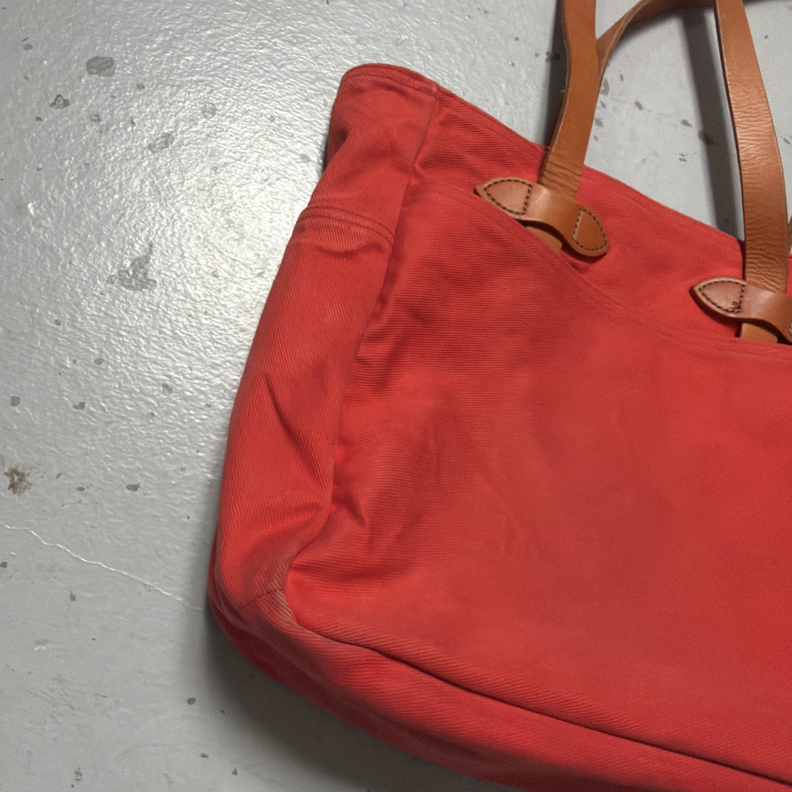 Filson Rugged Twill Canvas Tote Bag Leather Strap Travel Made USA MackRed RARE