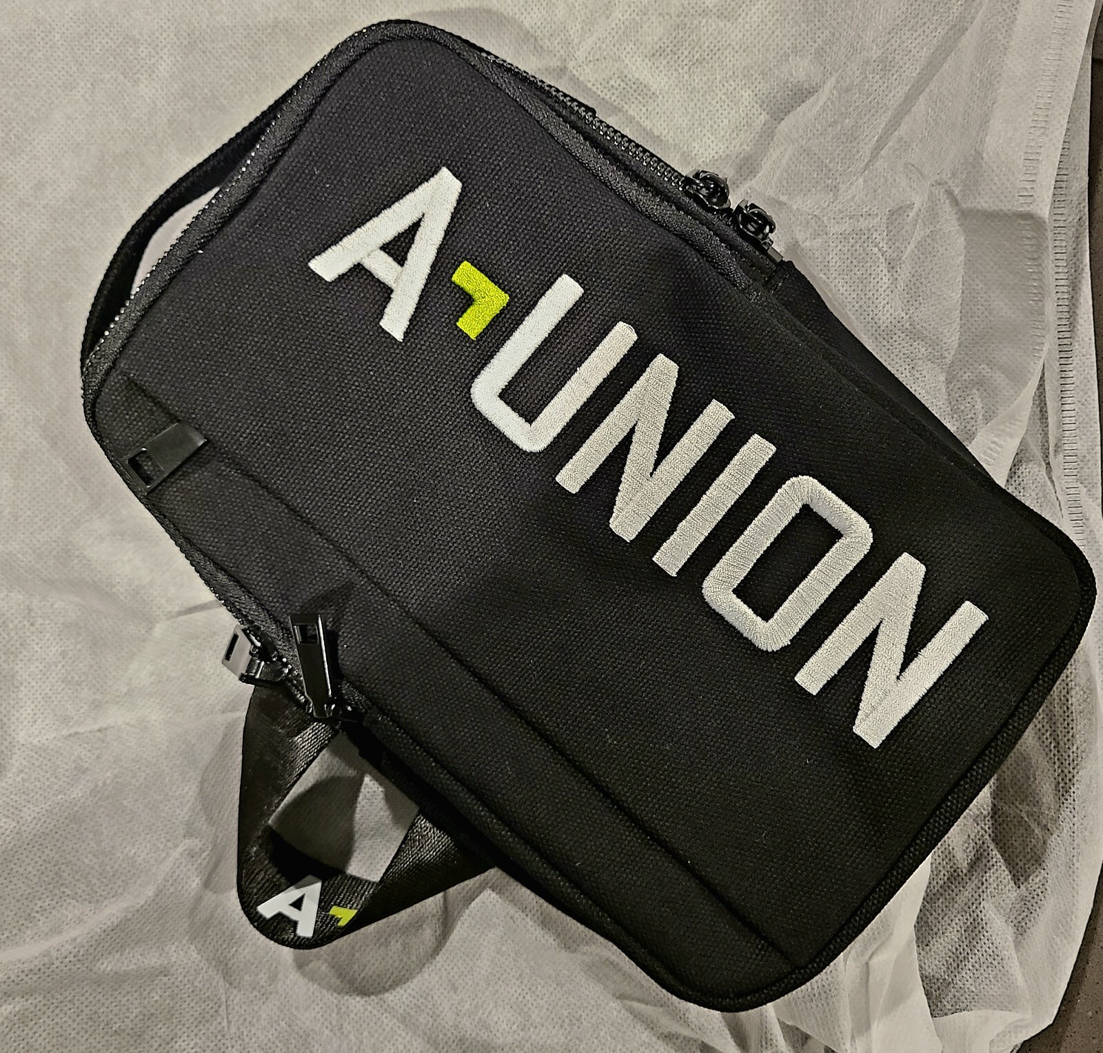 unisex cross body bag