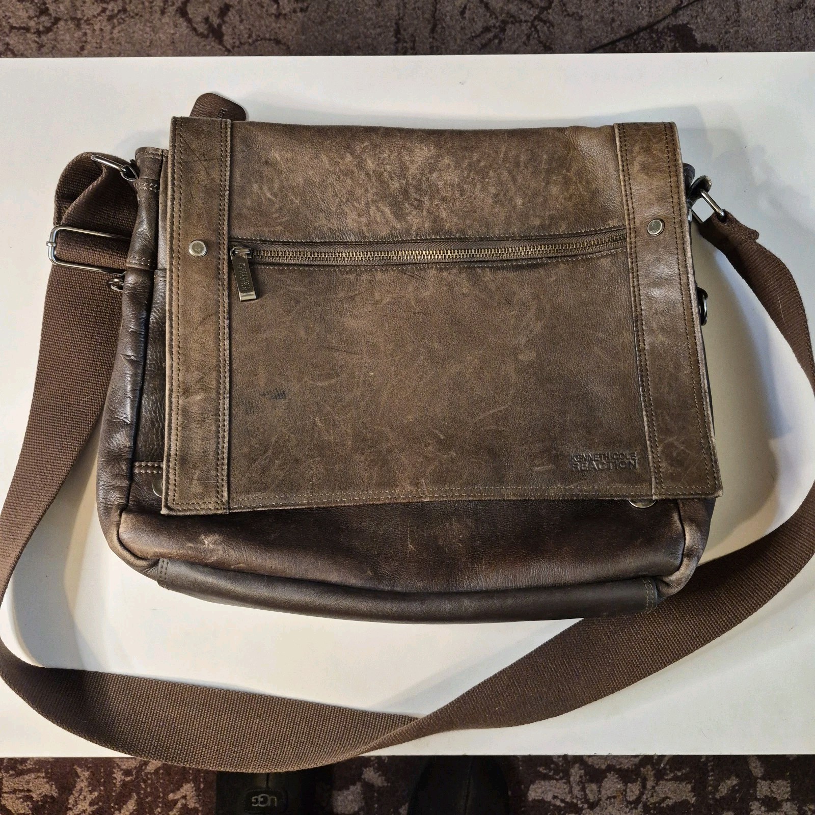 Vintage Kenneth Cole Reaction Brown Genuine Leather Messenger 11″x14″x4″