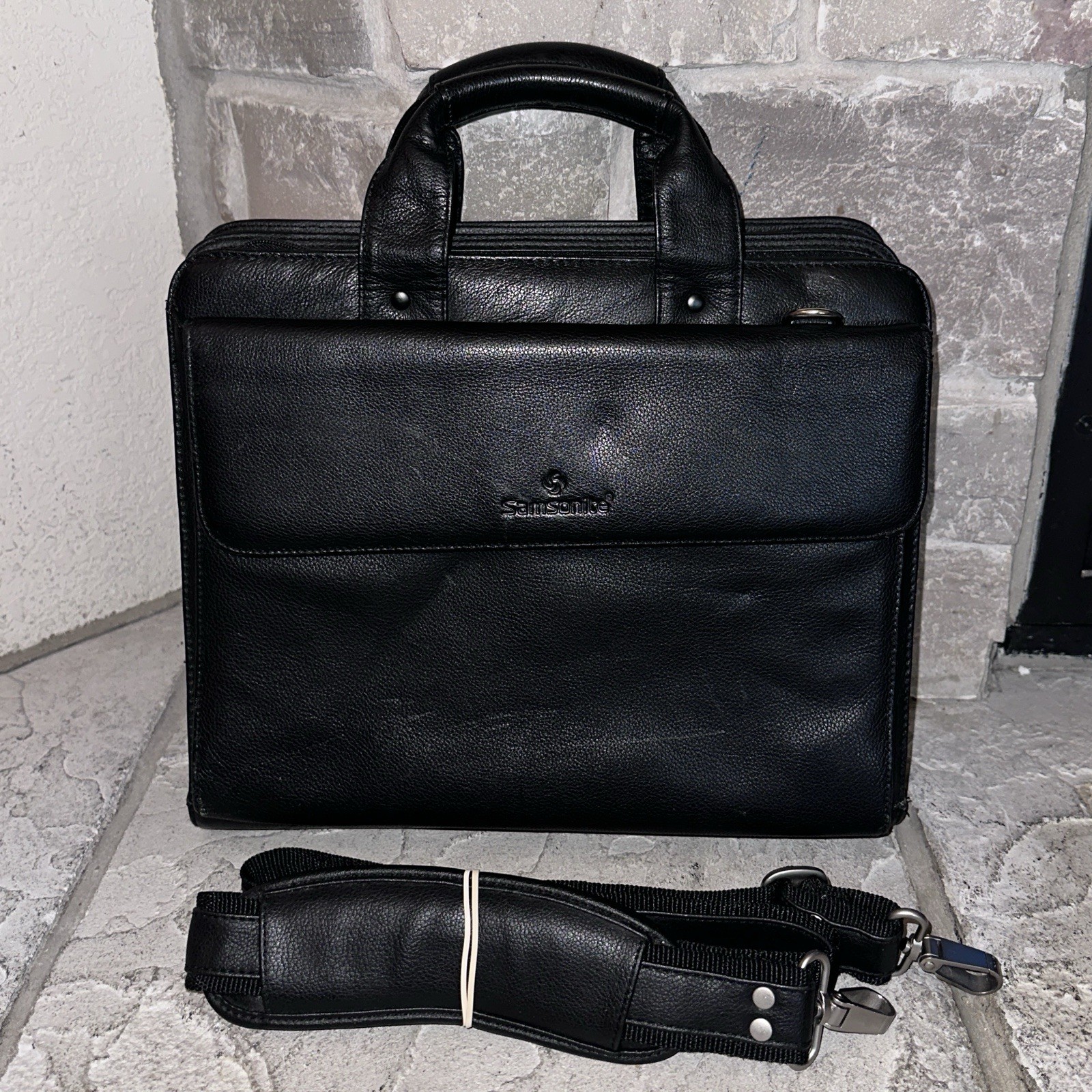 Samsonite Black Grain Leather Laptop Bag Briefcase 3-Ring Organizer 14x11x5”