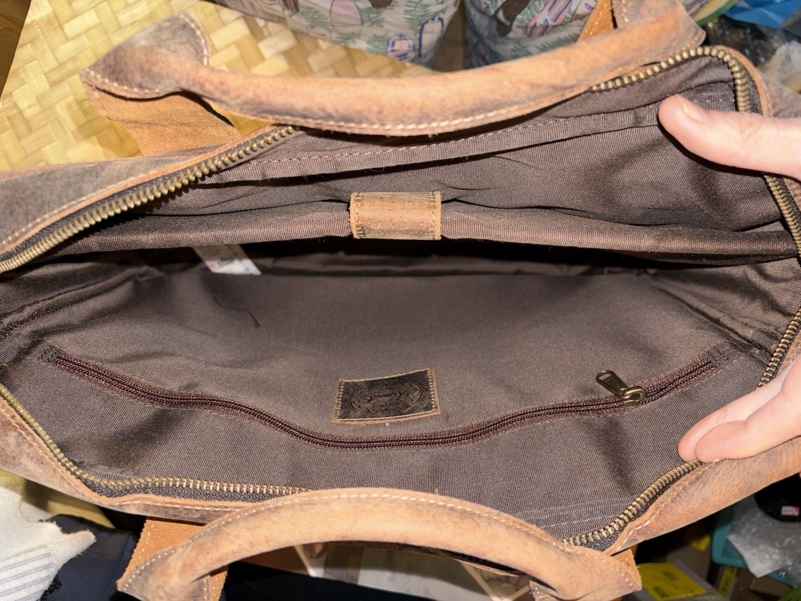 KomalC Vintage Distressed Leather 16”Laptop Briefcase Messenger Bag Strap NWT