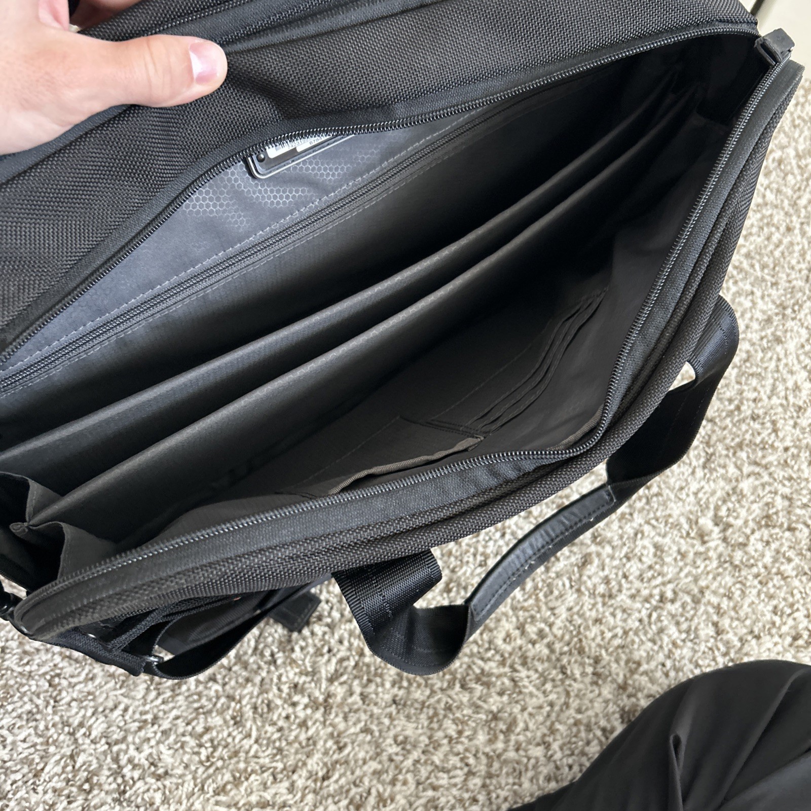 Tumi T-Tech Essential Gear Laptop / Breifcase,Messenger Bag Shoulder Strap