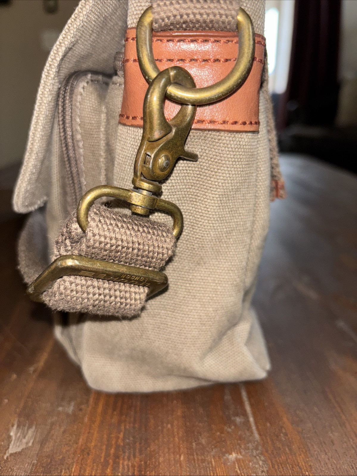 Troop London Classic Canvas Across Body Green Detachable Adjustable Strap
