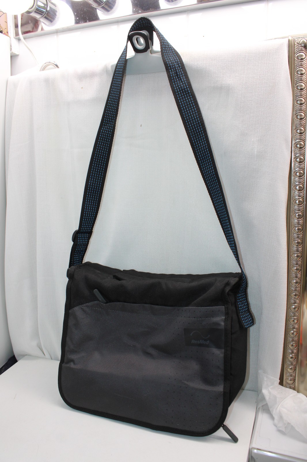 Messenger travel bag Padded Compartment Bag Black Nylon Crossbody 14X10X5 inches