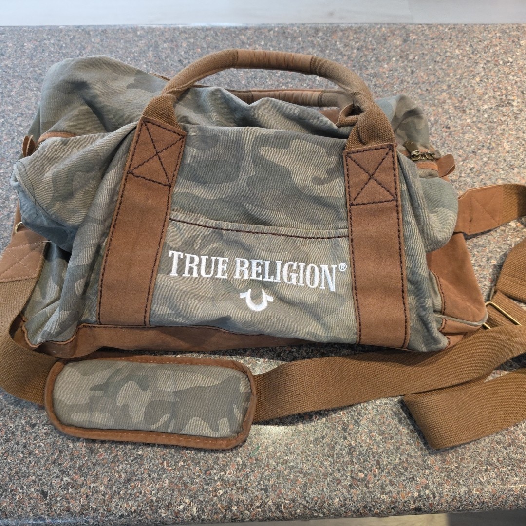 True Religion Duffle Bag Camo Leather Travel Gym TR EUC Handles & Shoulder Strap