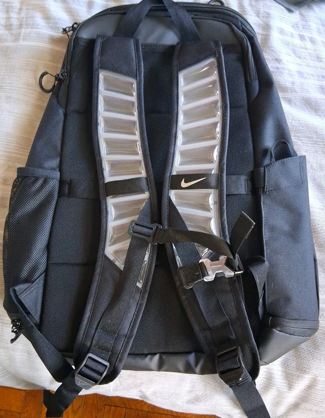 Nike Varsity Elite 32L Black School Padded Laptop Nike Backpack HM9965-010