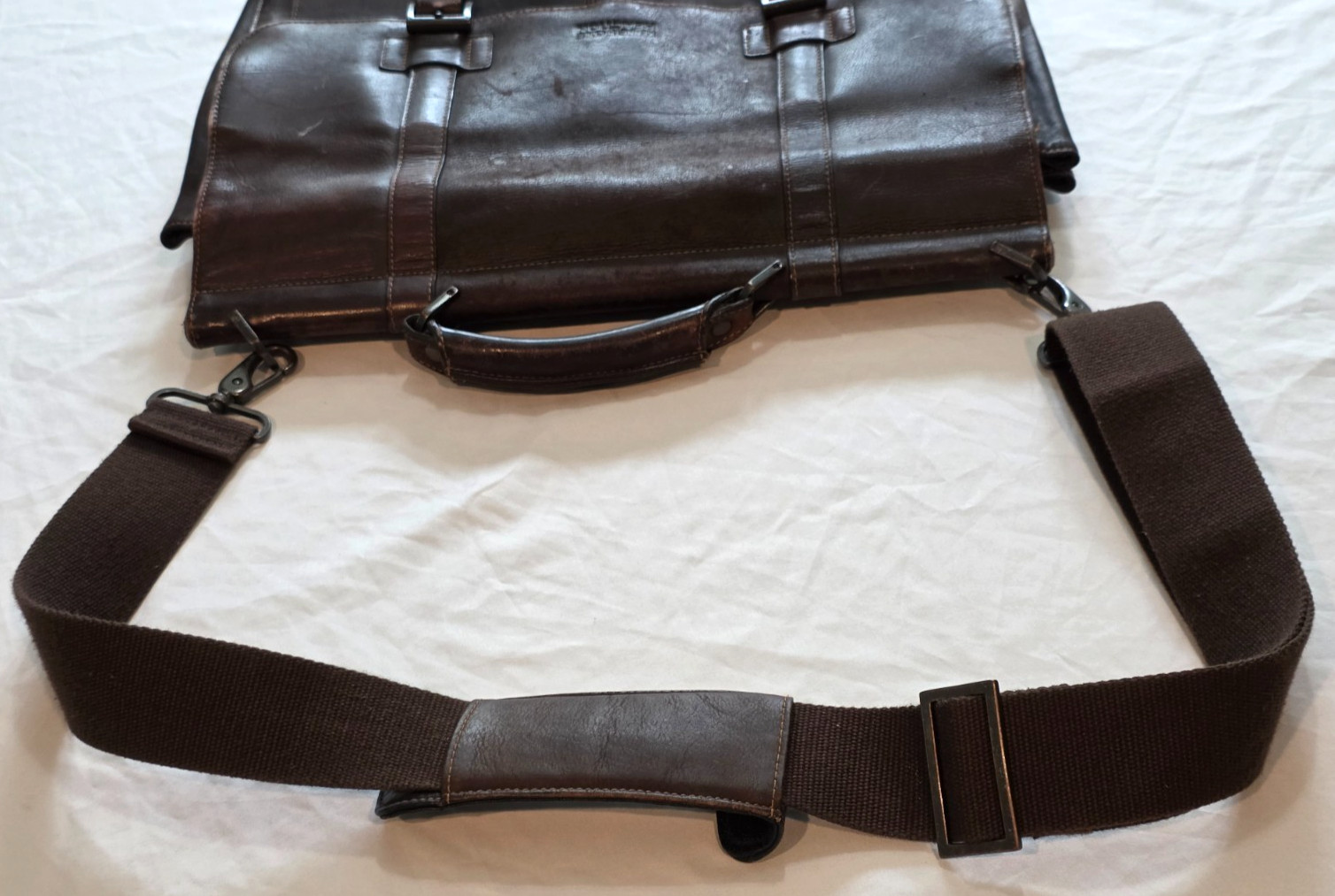 Kenneth Cole Reaction #524451 Laptop Shoulder Messenger Bag Brown Leather?