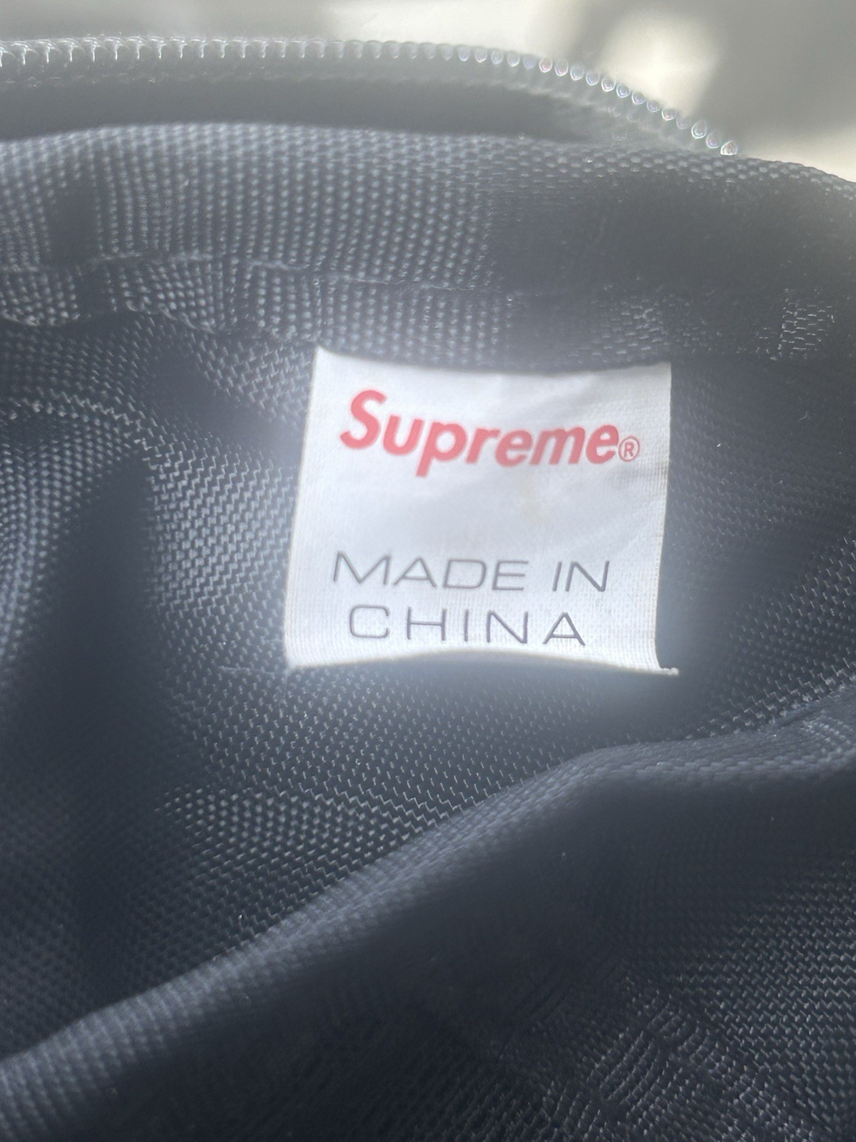 Supreme Black Belt Bag Adjustable Strap Inner Pockets Key Clip Zip Buckle