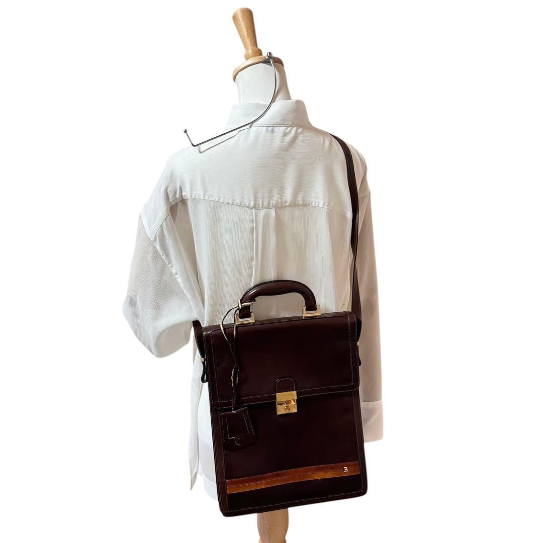 Bally Leather 2 Way Briefcase Mahogany Brown Shoulder Strap Push Lock Authentic