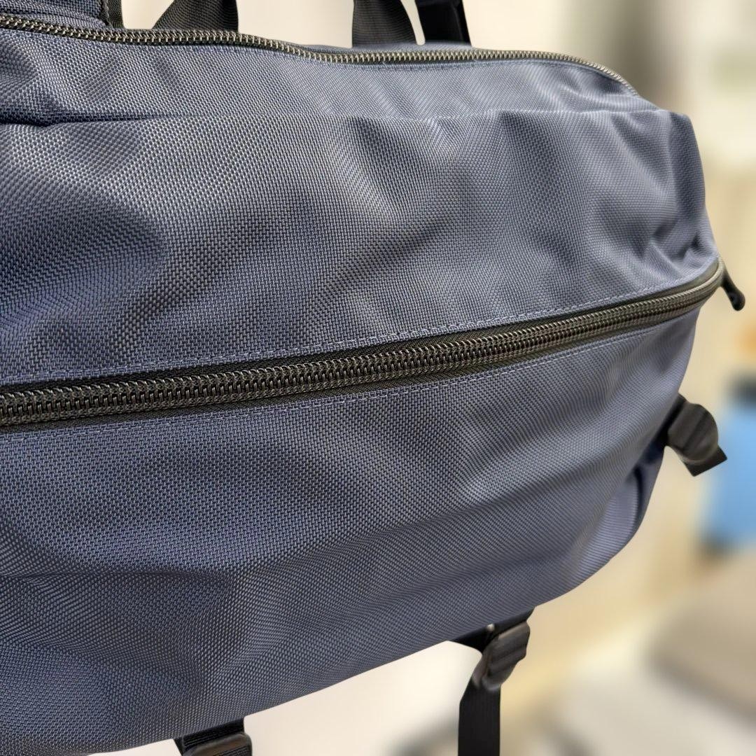 Dspatch Sling P Navy Crossbody Bag