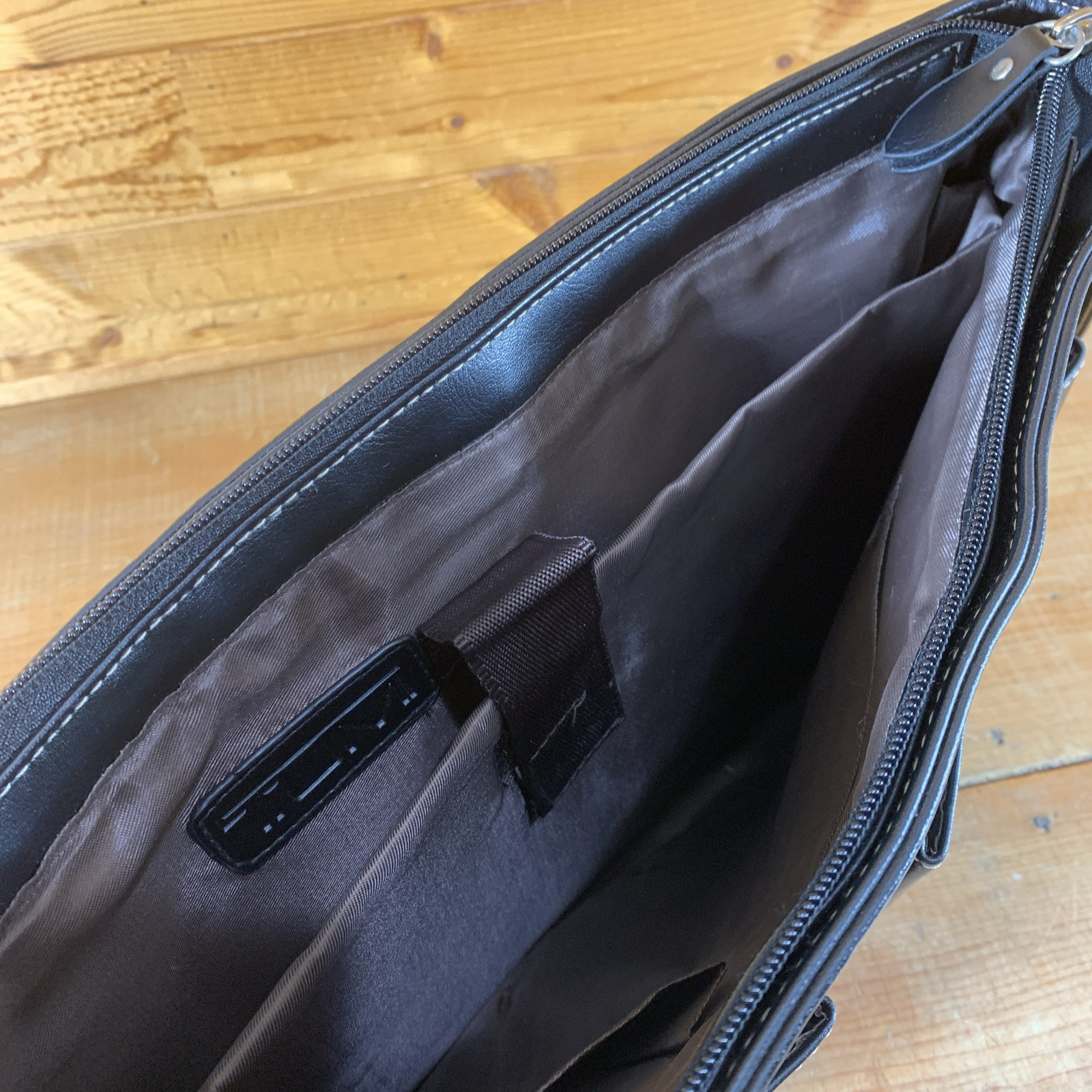 Tumi Messenger Bag, Black Leather Contrast Stitch, Leather Strap, Missing Latch