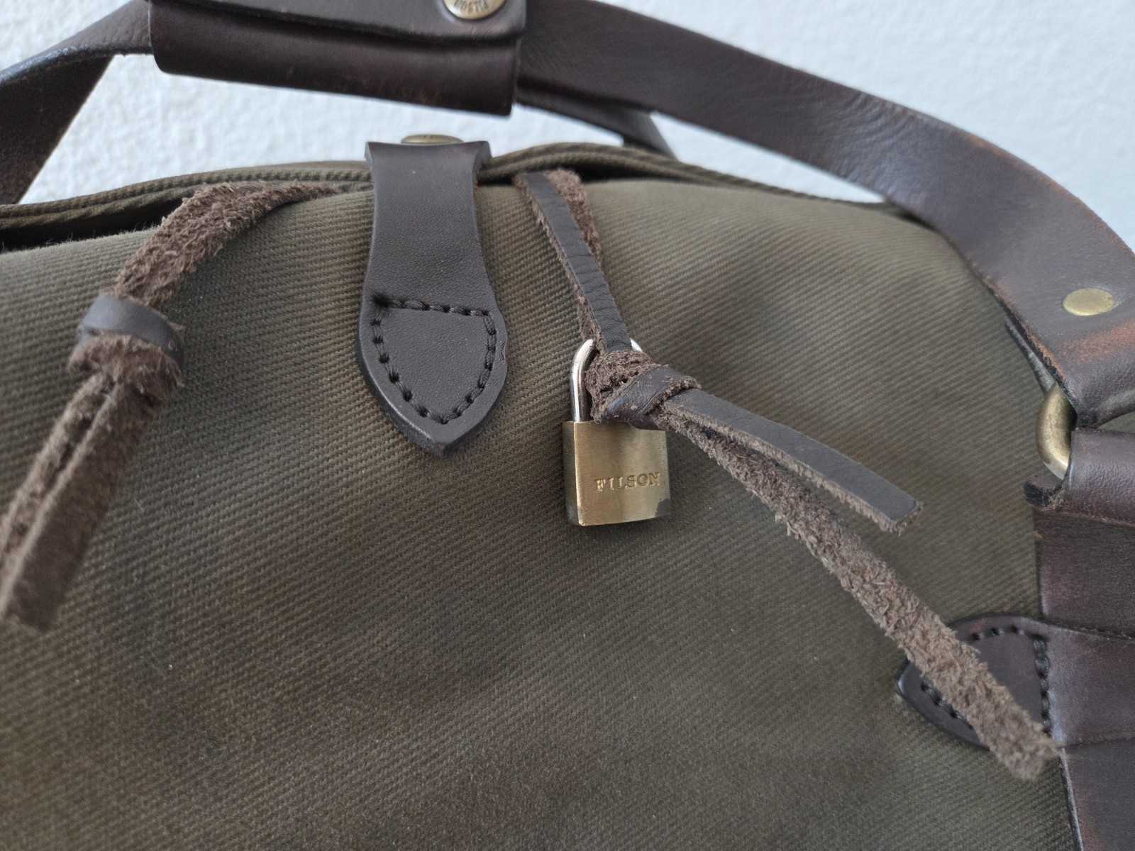 Filson Large Rugged Twill Rolling Duffle Bag | YKK Era | Otter Green | USA Made