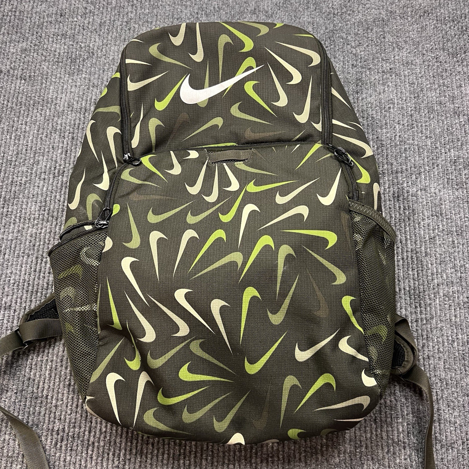 Nike Air Brasilia XL 9.5 Training Backpack Swoosh Logo Soccer XL 30L DM2367-355