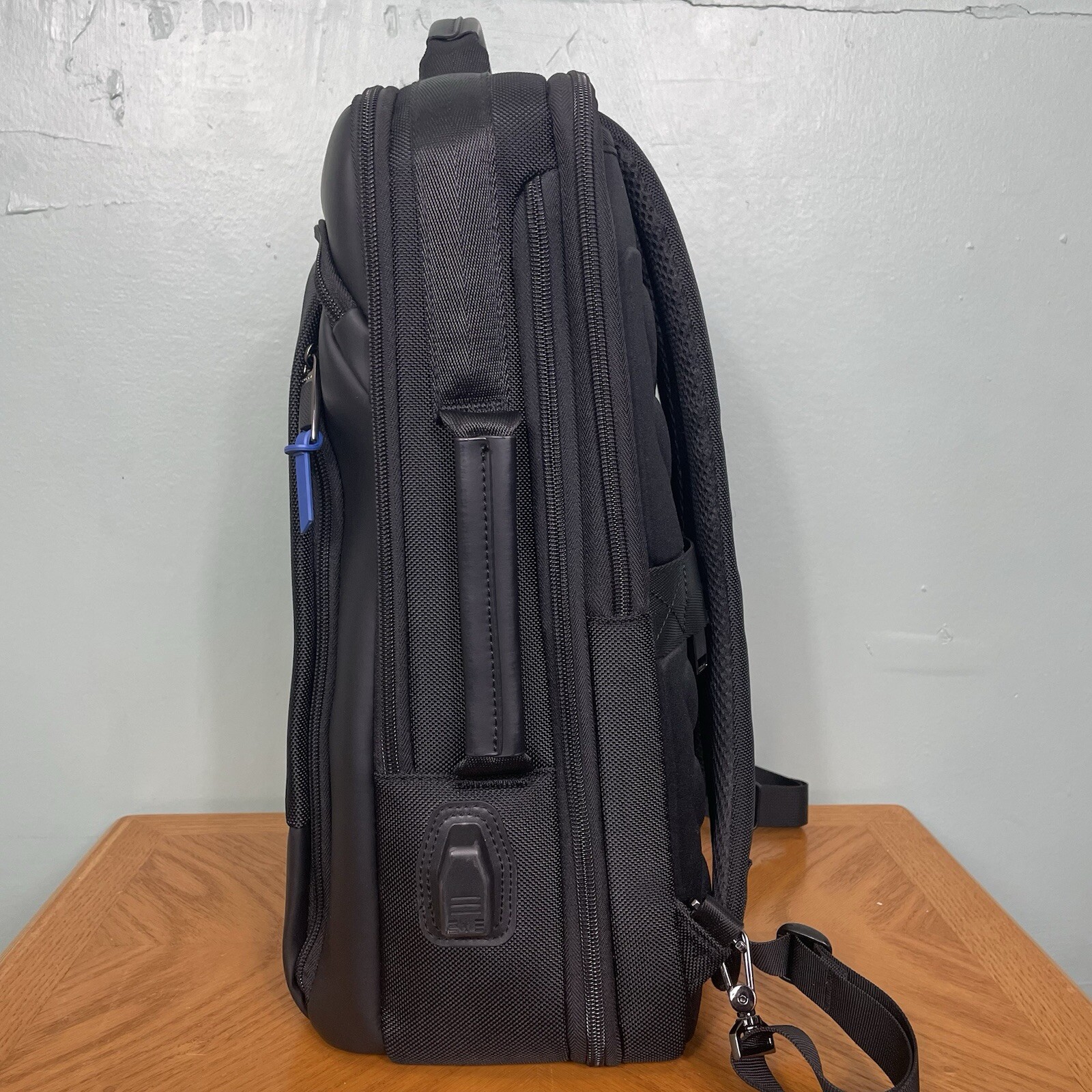 Bopai Camel Mountain The GUI Tech Backpack USB Laptop Waterproof Black
