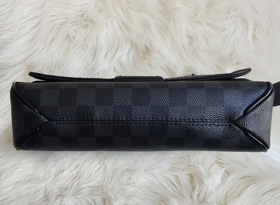 Louis Vuitton District Messenger Bag PM Black Canvas Damier Graphite W/ Dustbag