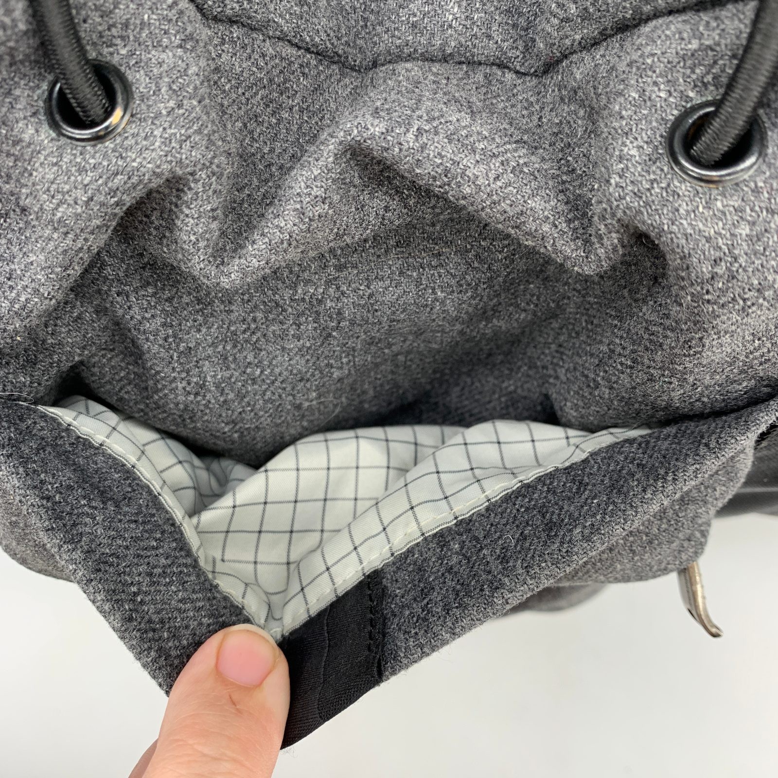 Lululemon Gray Heather Duffle Gym Bag w/ Shoulder Strap Multiple Pockets