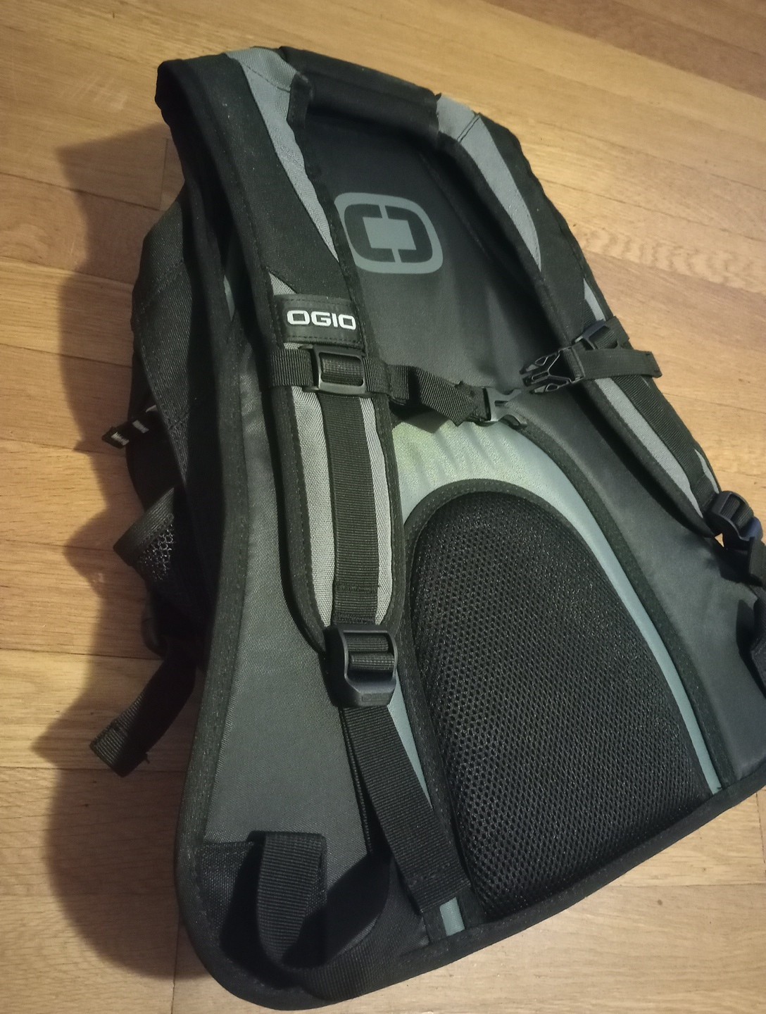 Black Ogio Crescent Backpack Brand New With Tags W/Audio Pocket