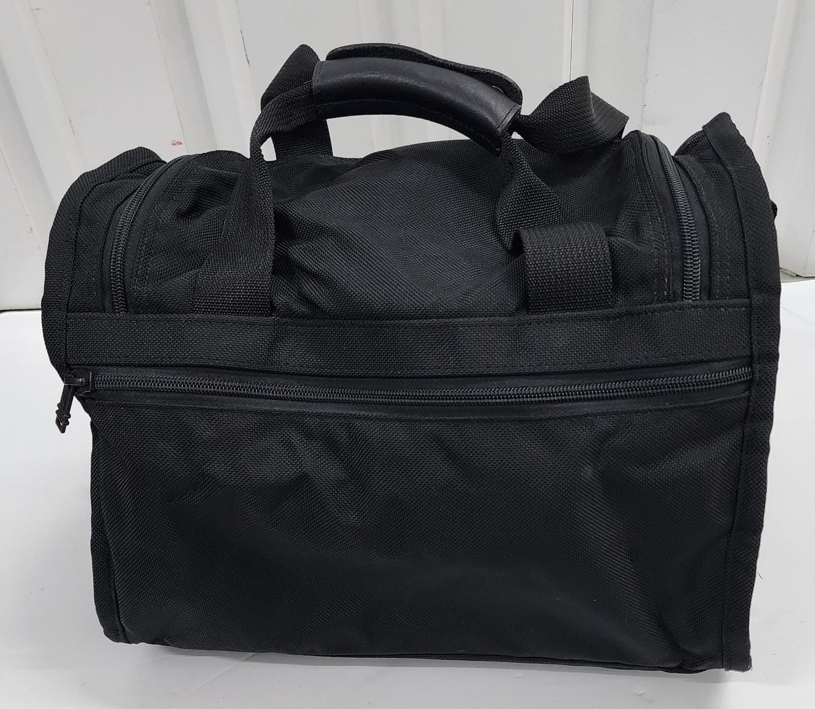 Tumi Black Nylon Duffle Bag Shoulder Strap Leather Closure 9x7x14 Weekend