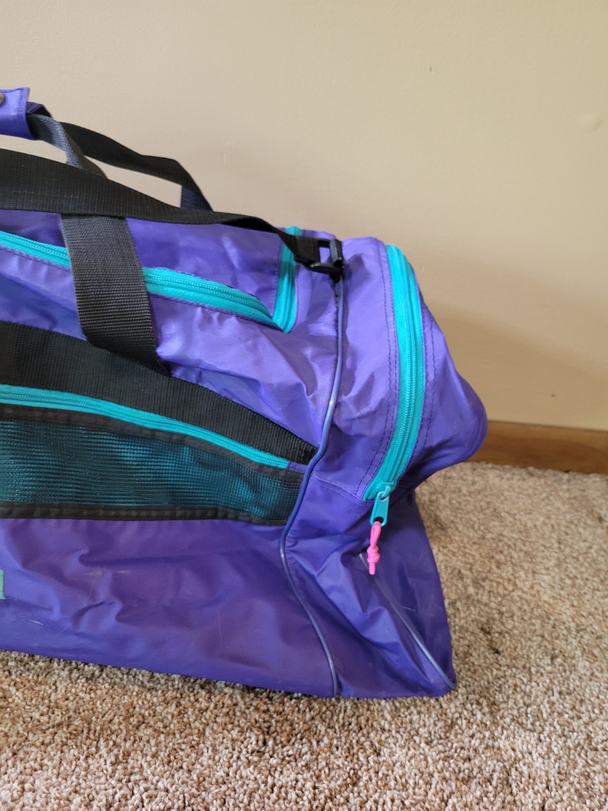 Vintage 1990s DUNLOP Cross Training Multi Color Duffel Gym/Travel Bag Sports