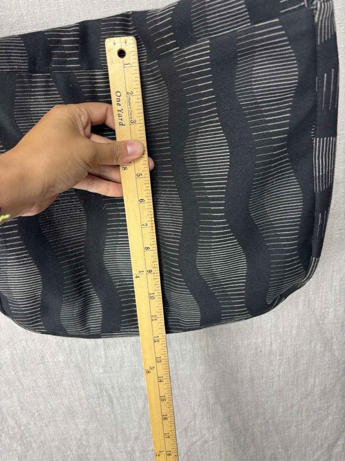 Maruca Handmade Messenger Bag Abstract Pattern Shoulder Strap Black Gray
