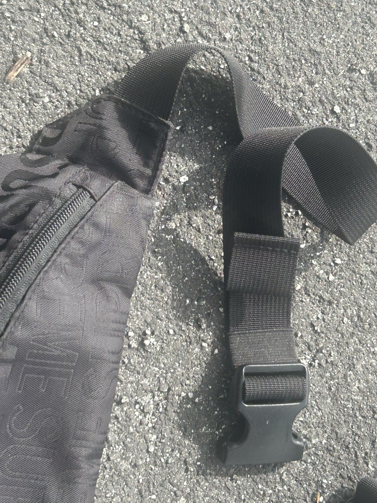 Supreme Black Belt Bag Adjustable Strap Inner Pockets Key Clip Zip Buckle