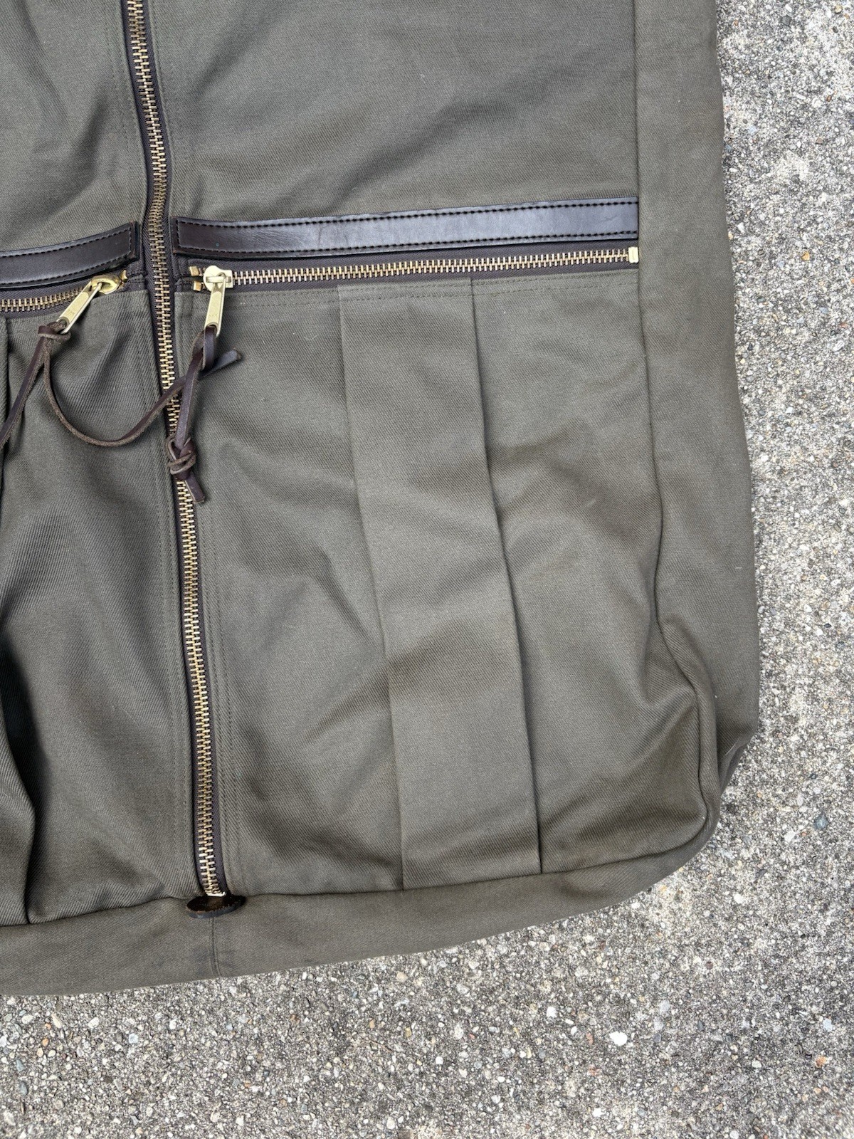 Filson Rugged Twill Garment Bag Otter Green Style 270 Leather USA Suitcase VTG