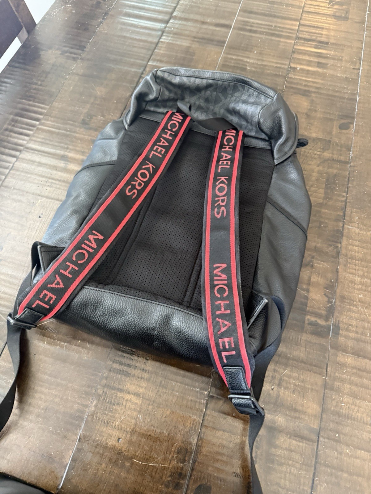 Rare Michael Kors Men’s Logo Backpack Black/Gray Red Stripe Pockets Hudson Nice