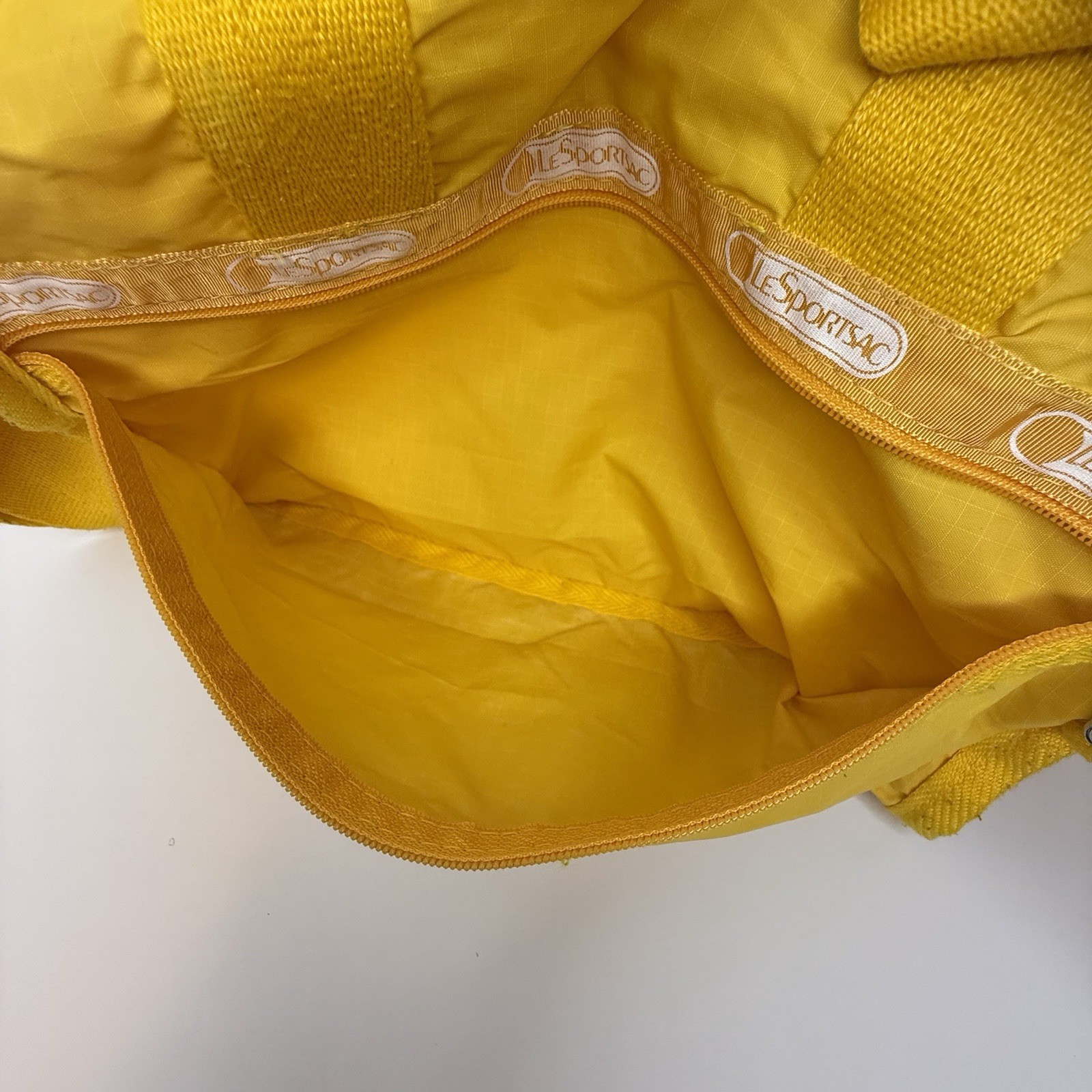 LeSportsac Adjustable Strap Carry On Crossbody Bag Yellow USA Vtg 80s 13”x10”x5”
