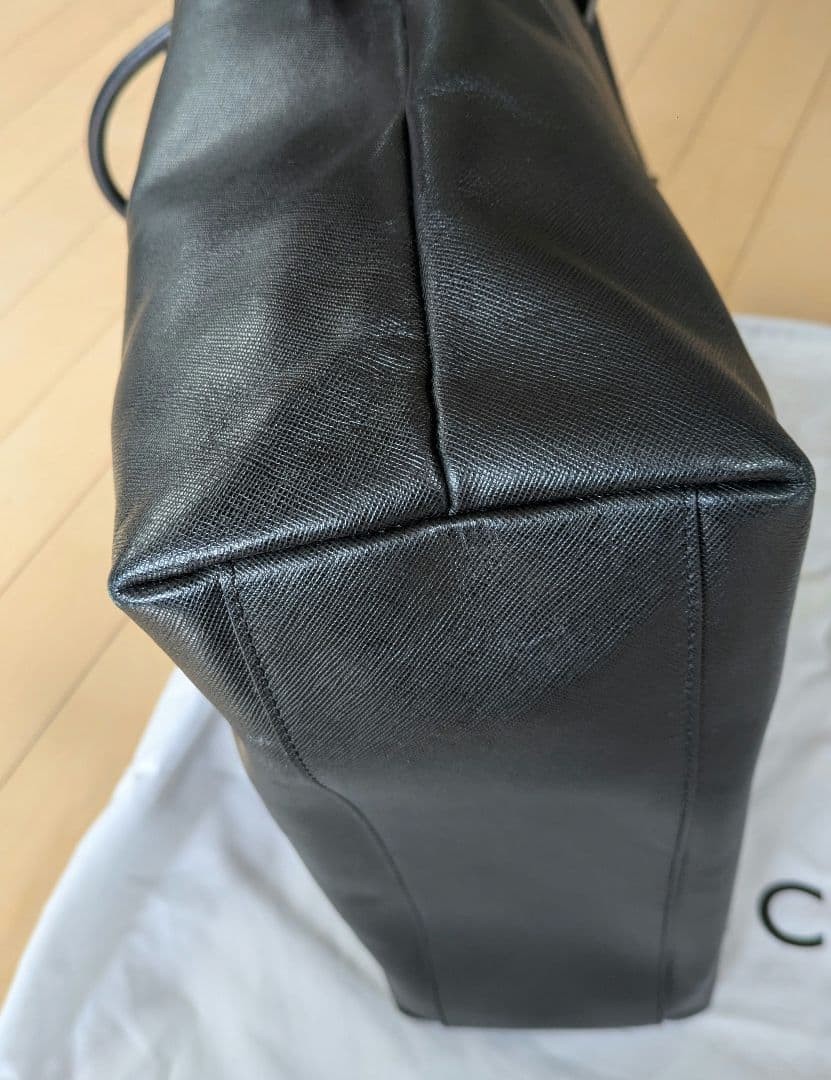 Givenchy Men’s Tote Bag Black Leather Size 42cm x 40cm Excellent Condition