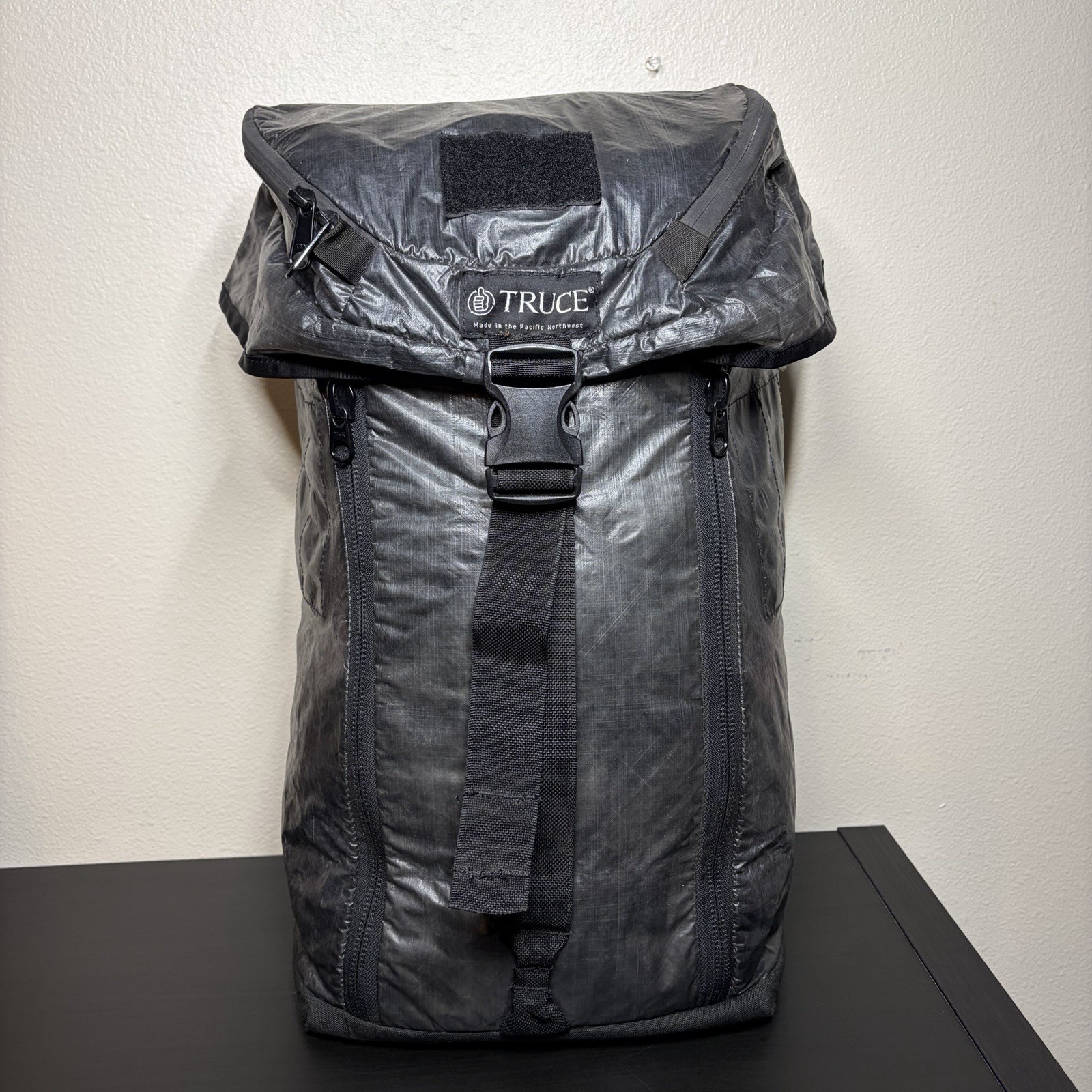 TRUCE DESIGNS M.S.B. Dark Grey XPAC 20-25L Backpack Hiking Outdoors USA Made